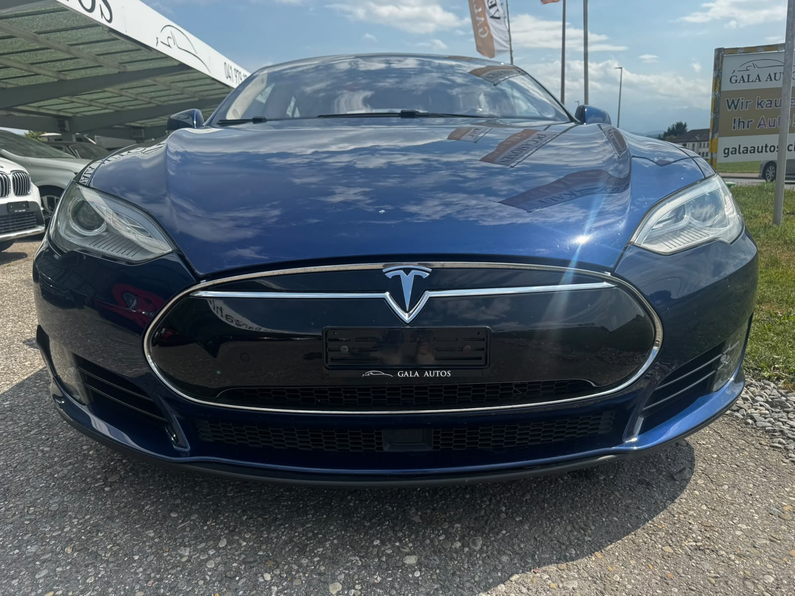 TESLA Model S 70 D-image-1