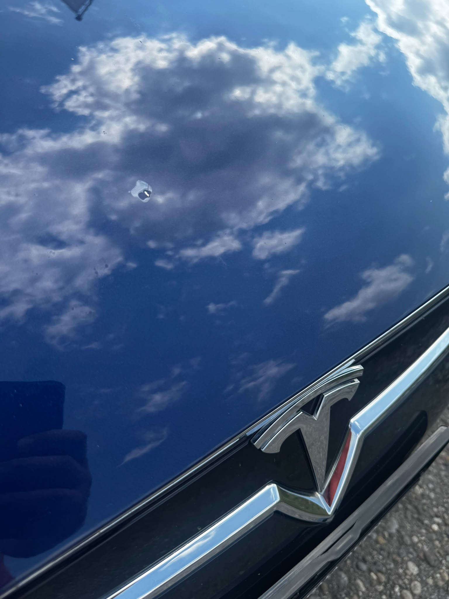 TESLA Model S 70 D-image-15