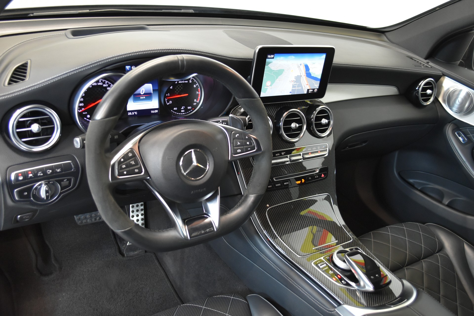 MERCEDES-BENZ GLC 43 AMG 4Matic 9G-Tronic-image-5