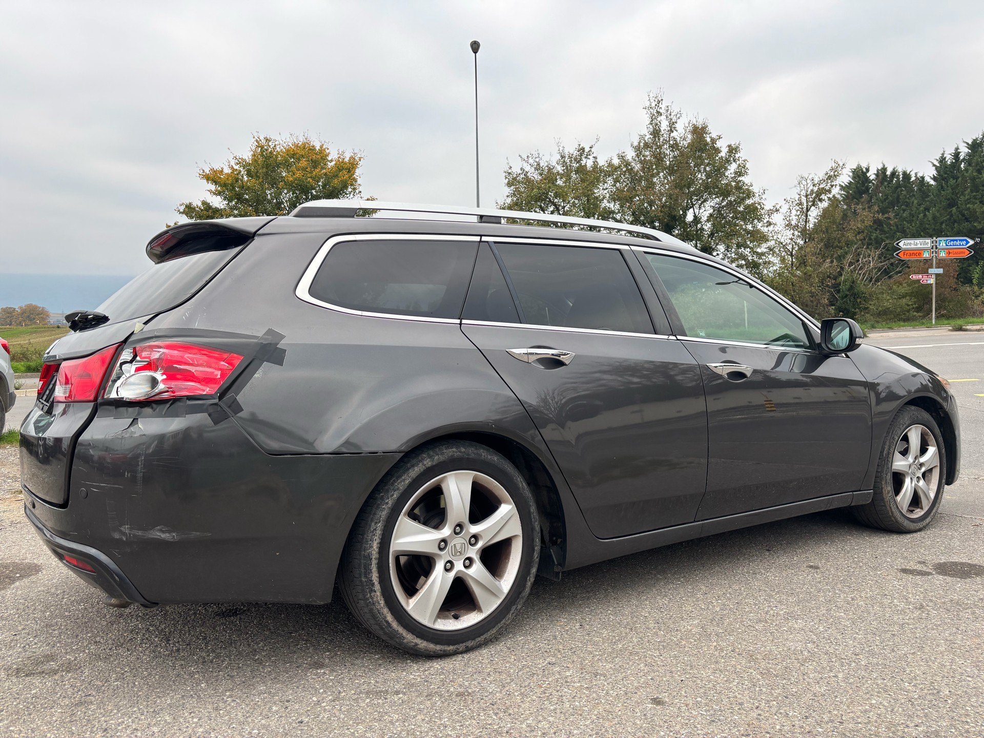 HONDA Accord Tourer 2.2 i-CTDi Executive ***Prix Fixe***-image-3