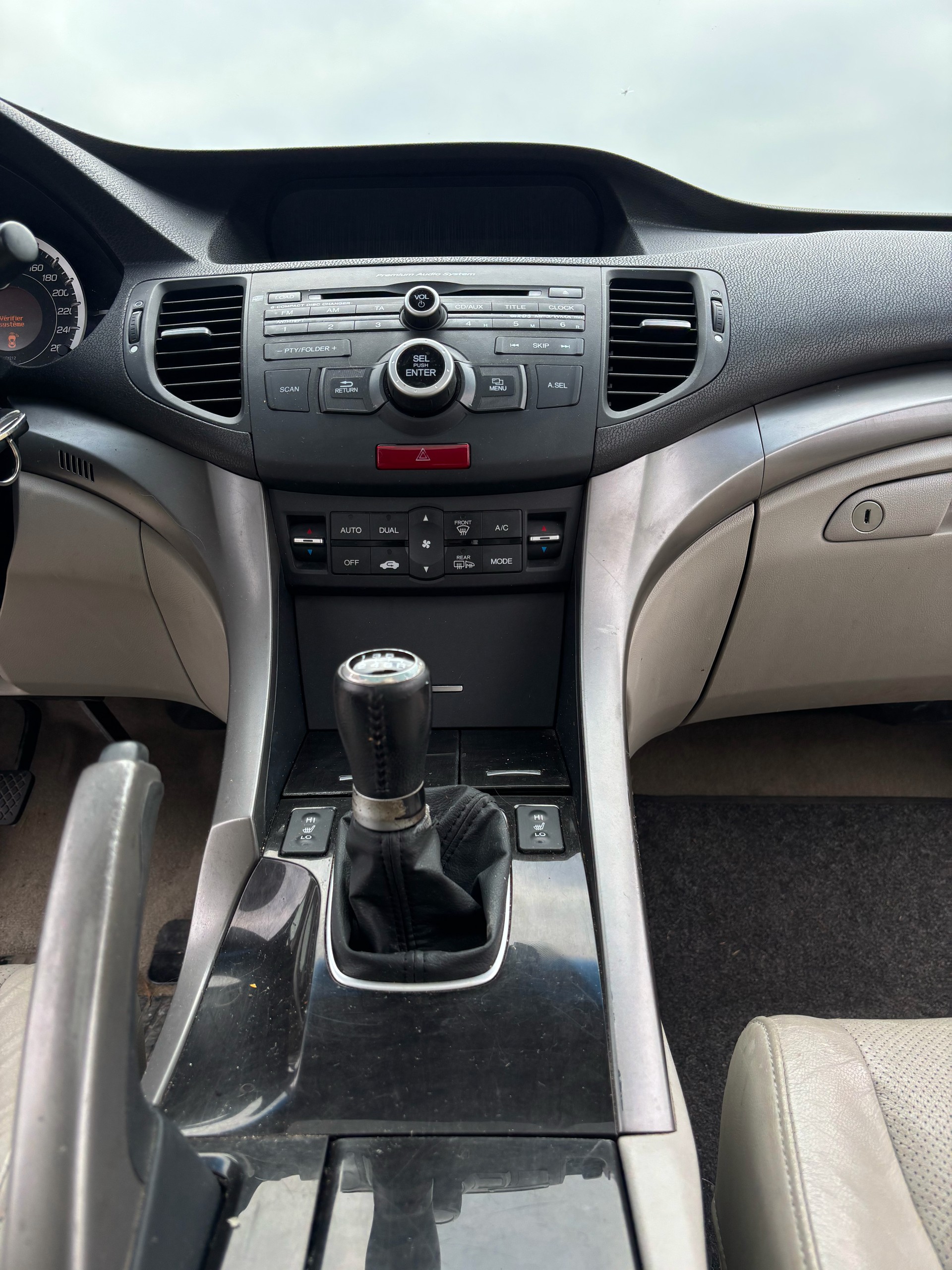 HONDA Accord Tourer 2.2 i-CTDi Executive ***Prix Fixe***-image-8