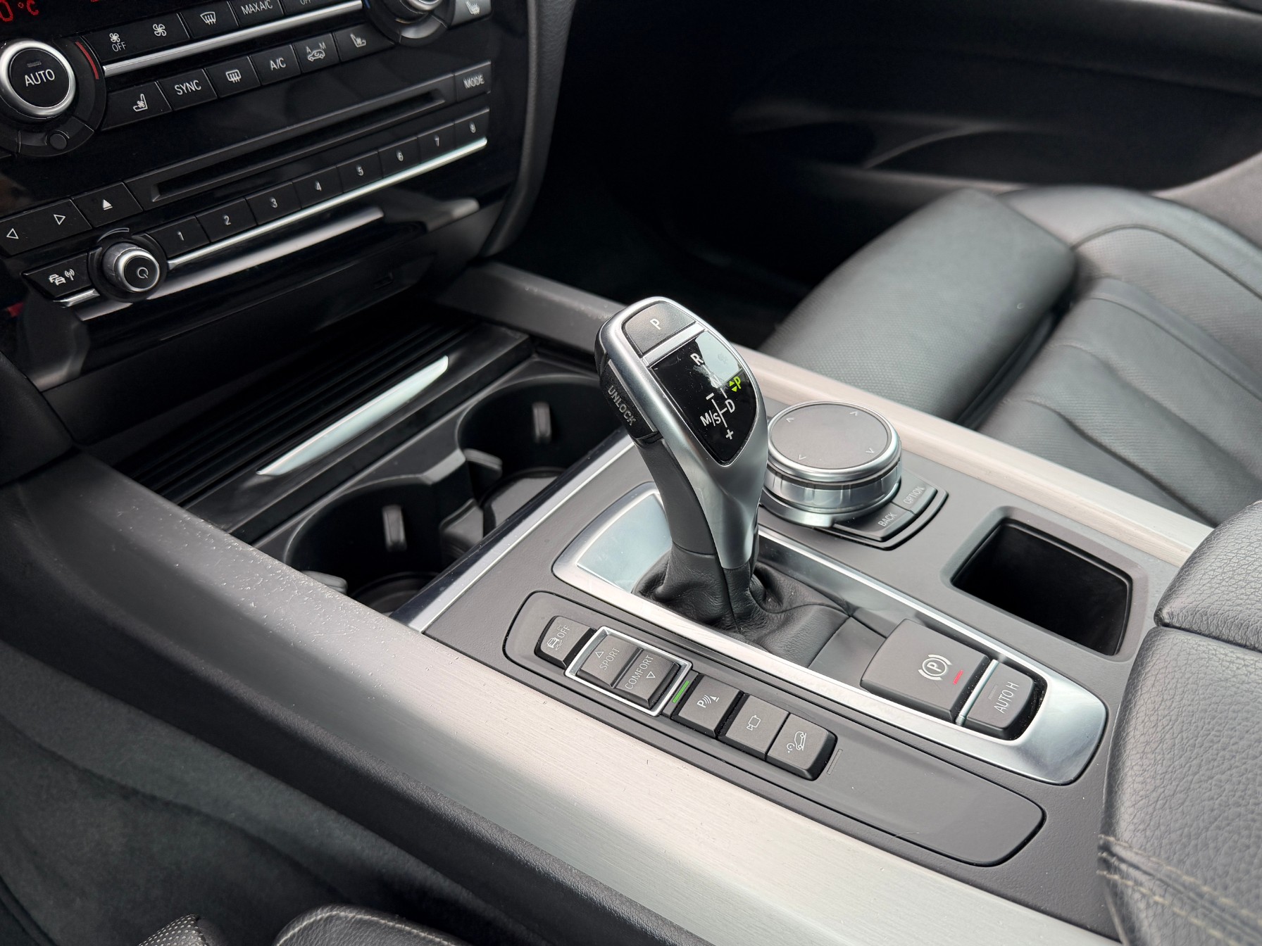 BMW X5 xDrive 40d Steptronic-image-17