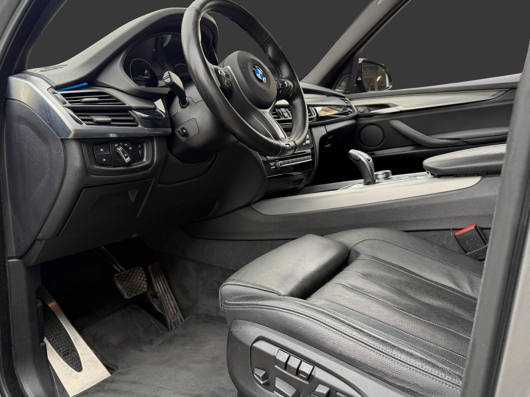 BMW X5 xDrive 40d Steptronic-image-14