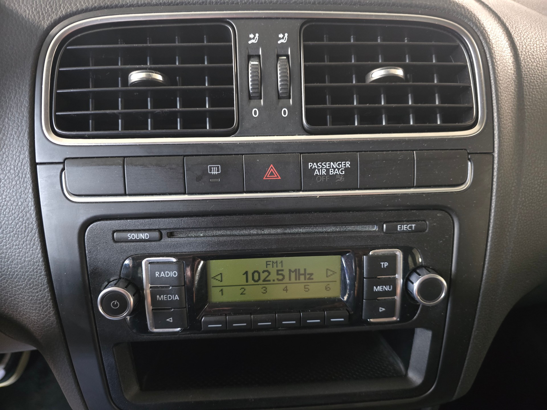 VW Polo 1.2 12V Comfortline-image-12