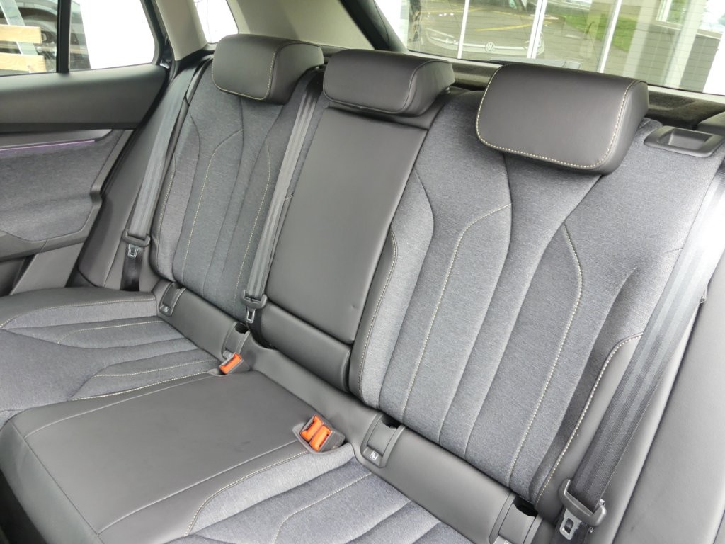 SKODA Elroq 85-image-11
