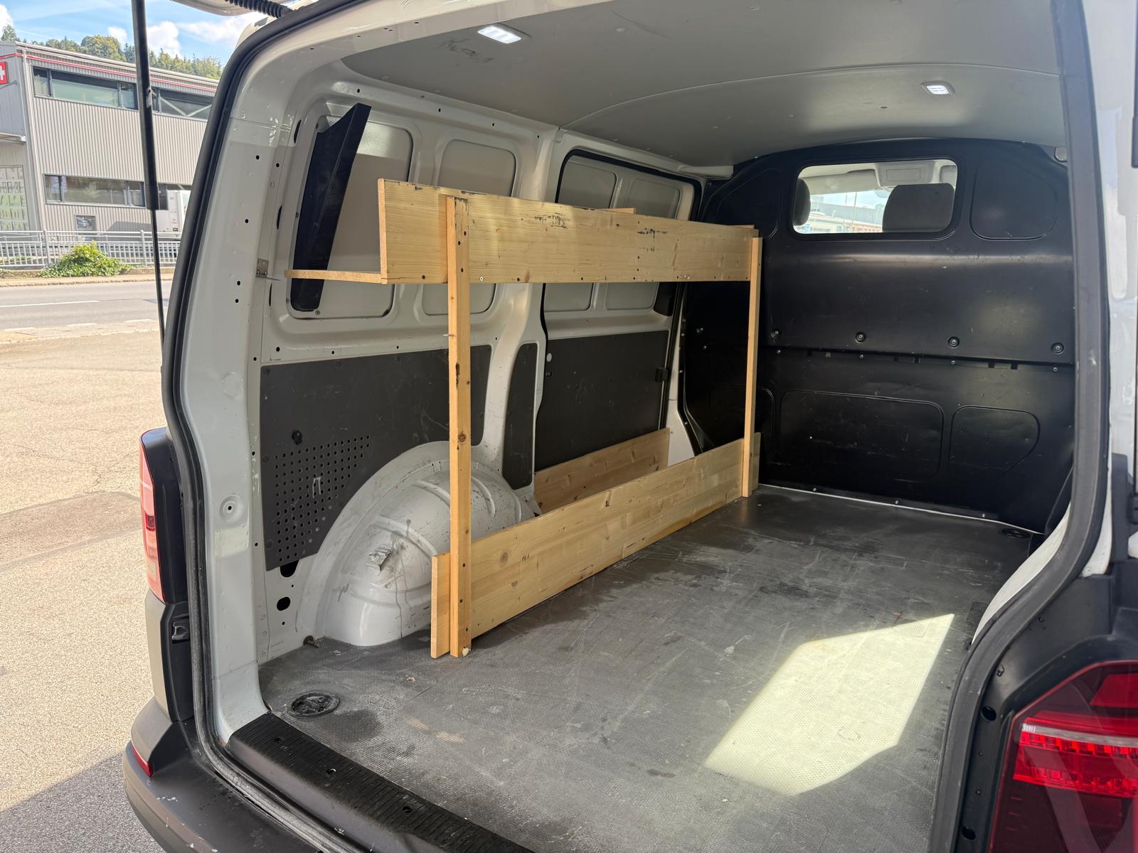 VW T6.1 Kasten 3000 2.0 TDI-image-8
