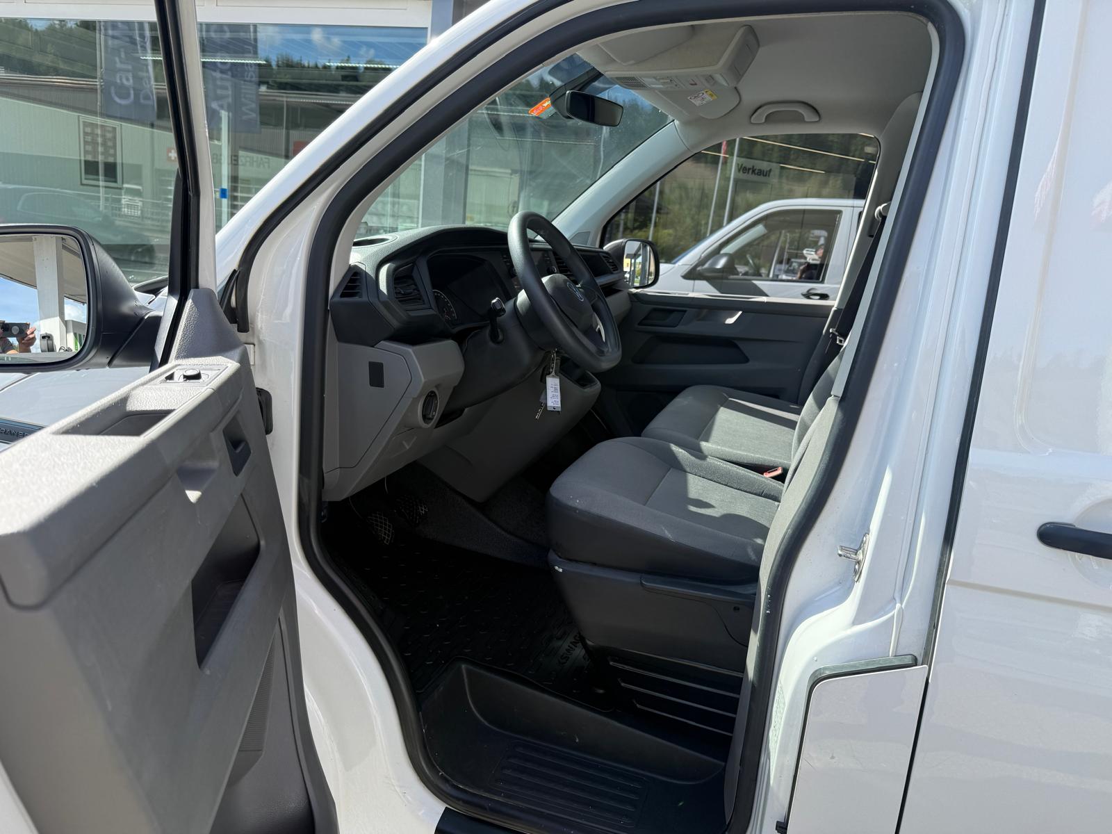VW T6.1 Kasten 3000 2.0 TDI-image-10