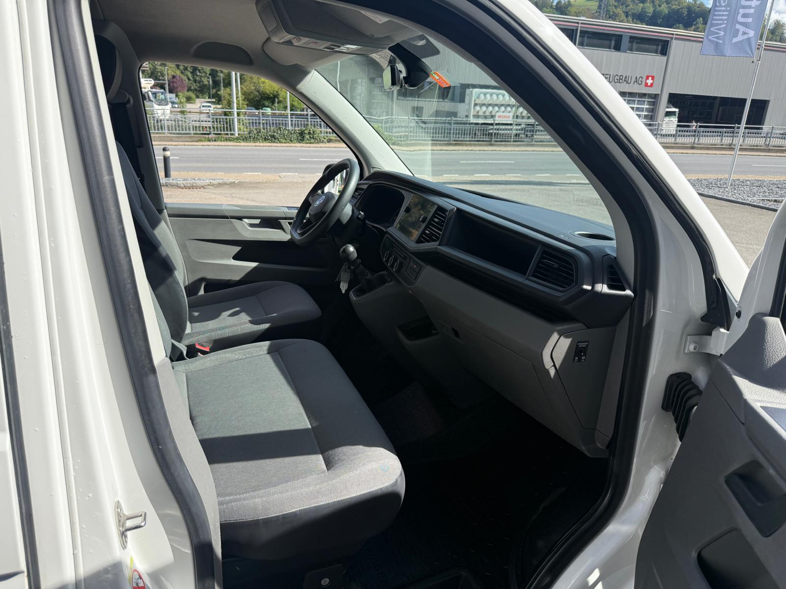 VW T6.1 Kasten 3000 2.0 TDI-image-12