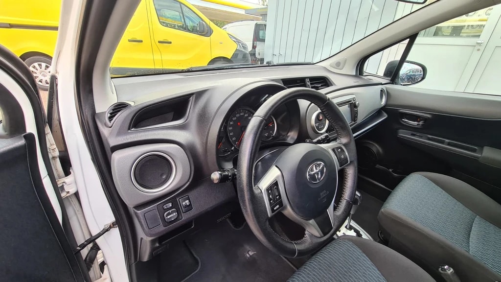 TOYOTA Yaris 1.33 Luna Multidrive ** RF-Kamera ** Klimaanlage ** Airbag ** LTZ MFK & Service ** 11.07.2025 **-image-12