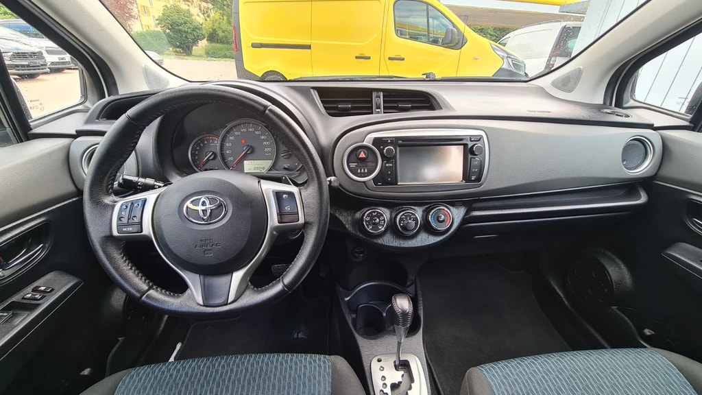 TOYOTA Yaris 1.33 Luna Multidrive ** RF-Kamera ** Klimaanlage ** Airbag ** LTZ MFK & Service ** 11.07.2025 **-image-11