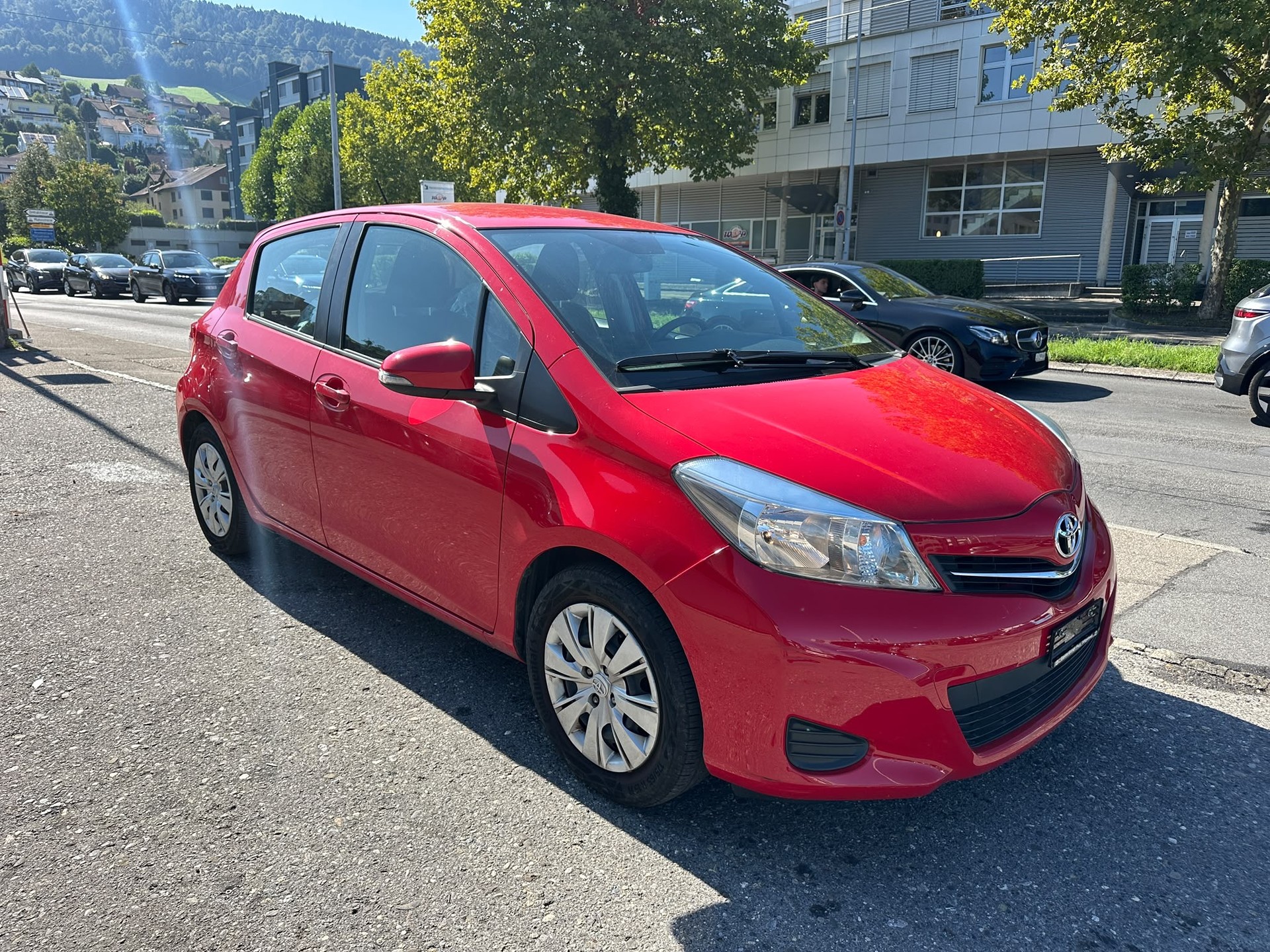 TOYOTA Yaris 1.33 Luna-image-1