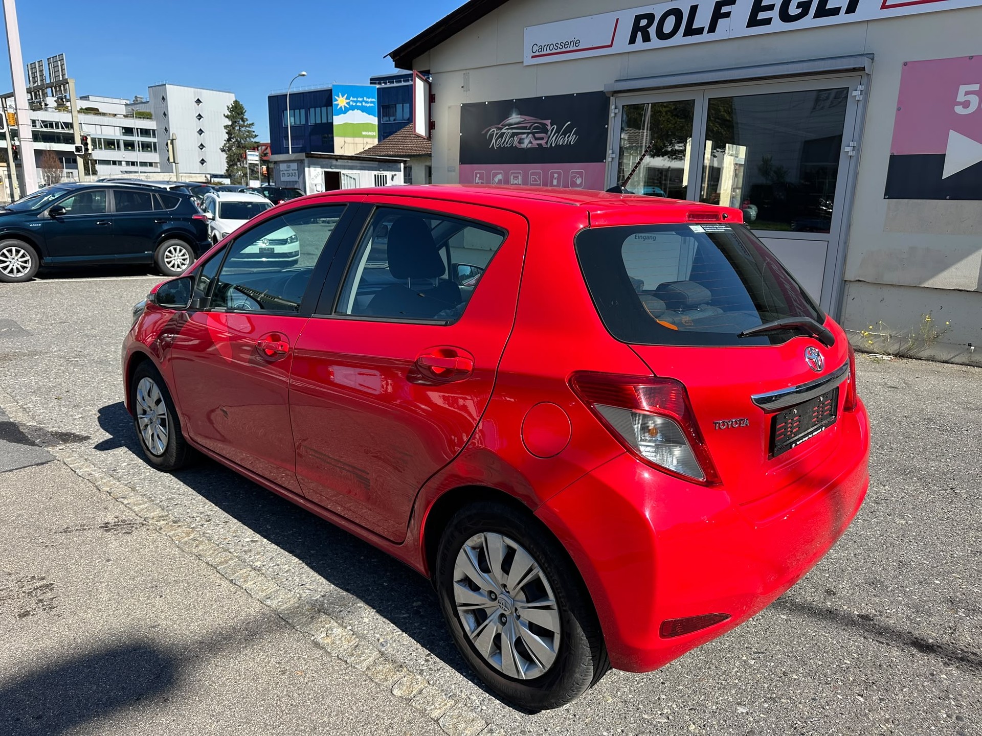 TOYOTA Yaris 1.33 Luna-image-4