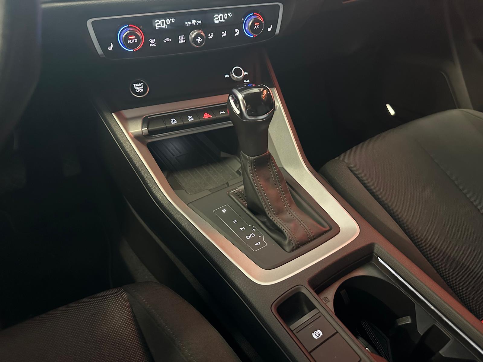 AUDI Q3 40 TDI Attraction quattro S-tronic-image-23