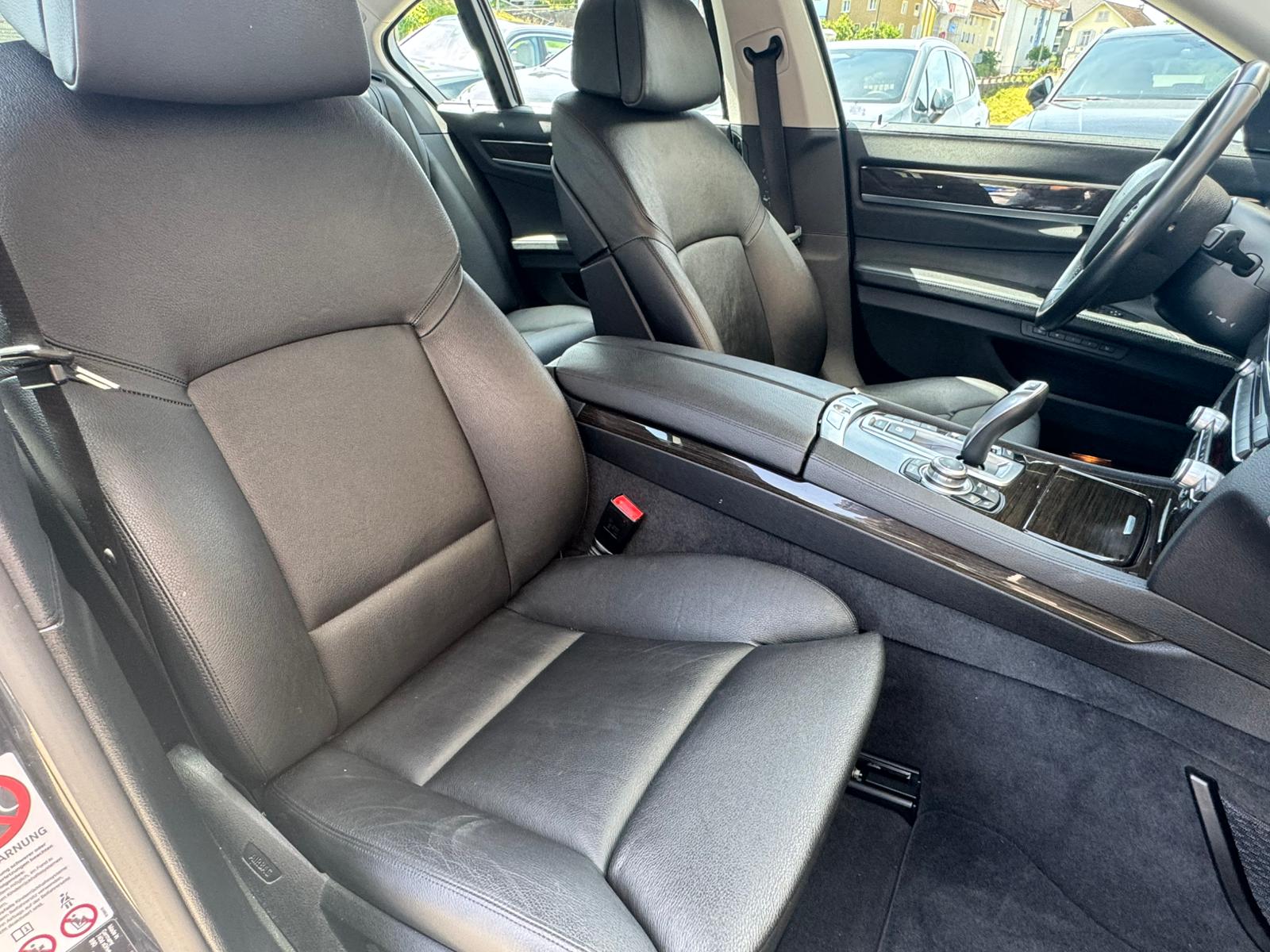 BMW 740d xDrive-image-14