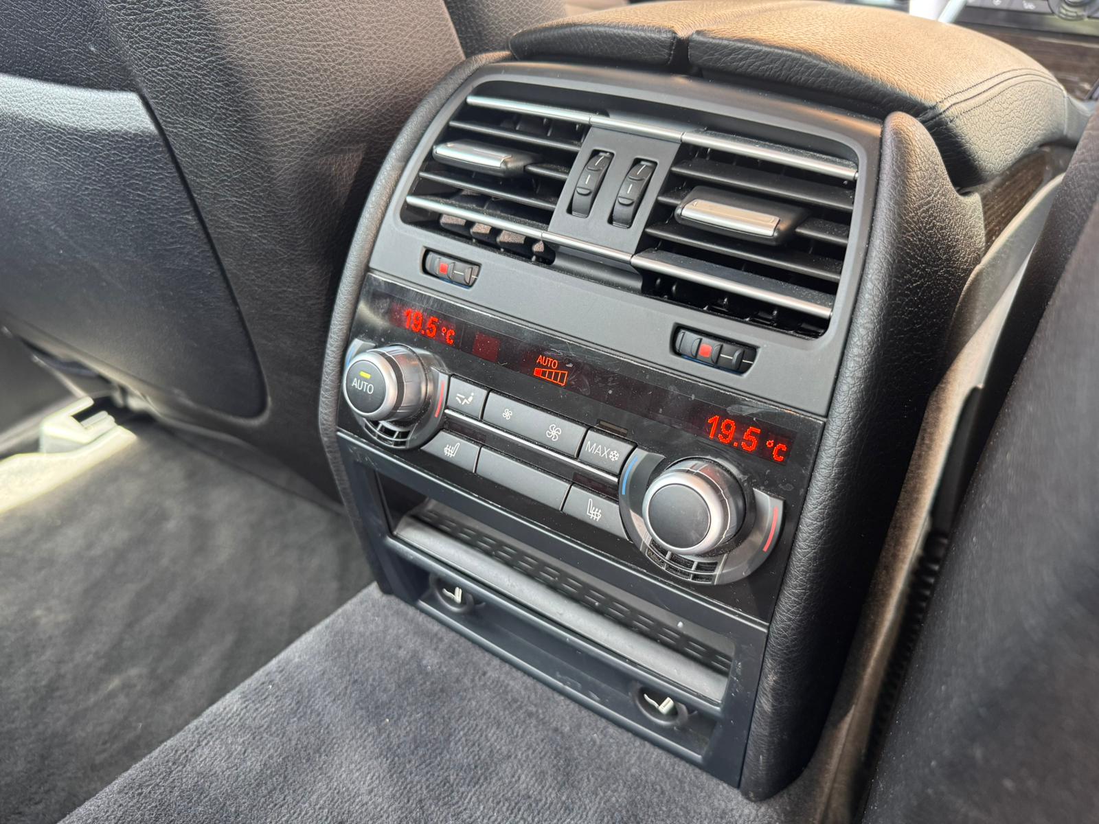 BMW 740d xDrive-image-26