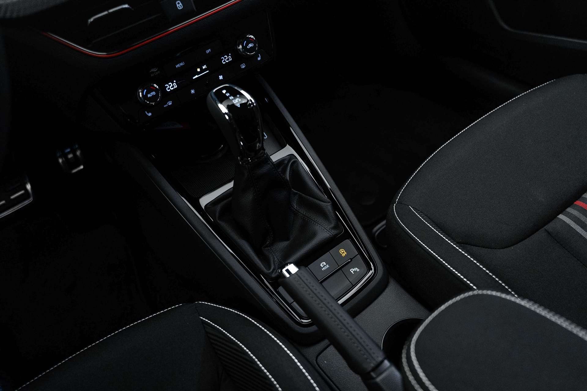 SKODA Scala 1.5 TSi Monte Carlo DSG-Automat-image-23