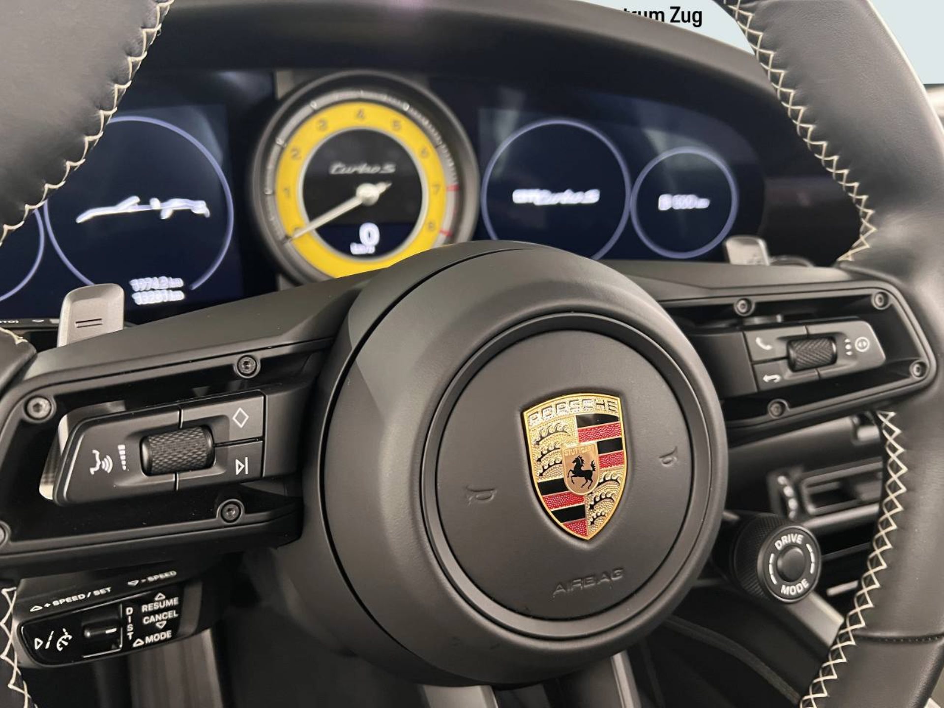 PORSCHE 911 Turbo S Cabriolet-image-16