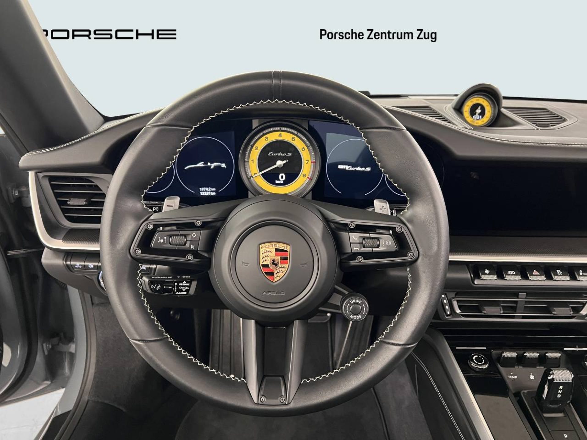 PORSCHE 911 Turbo S Cabriolet-image-15