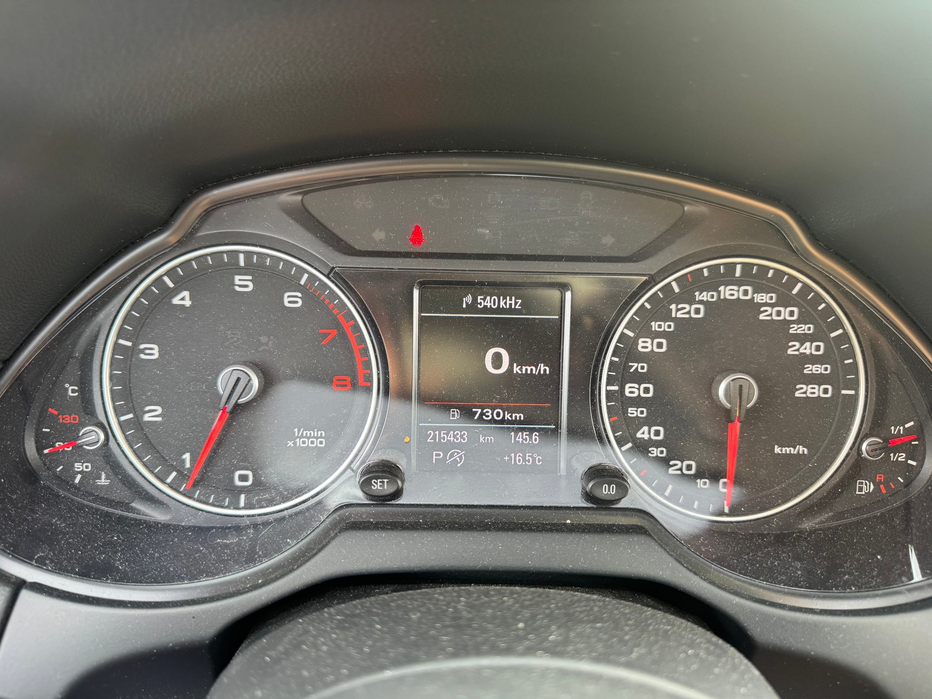AUDI Q5 2.0 TFSI quattro tiptronic-image-9