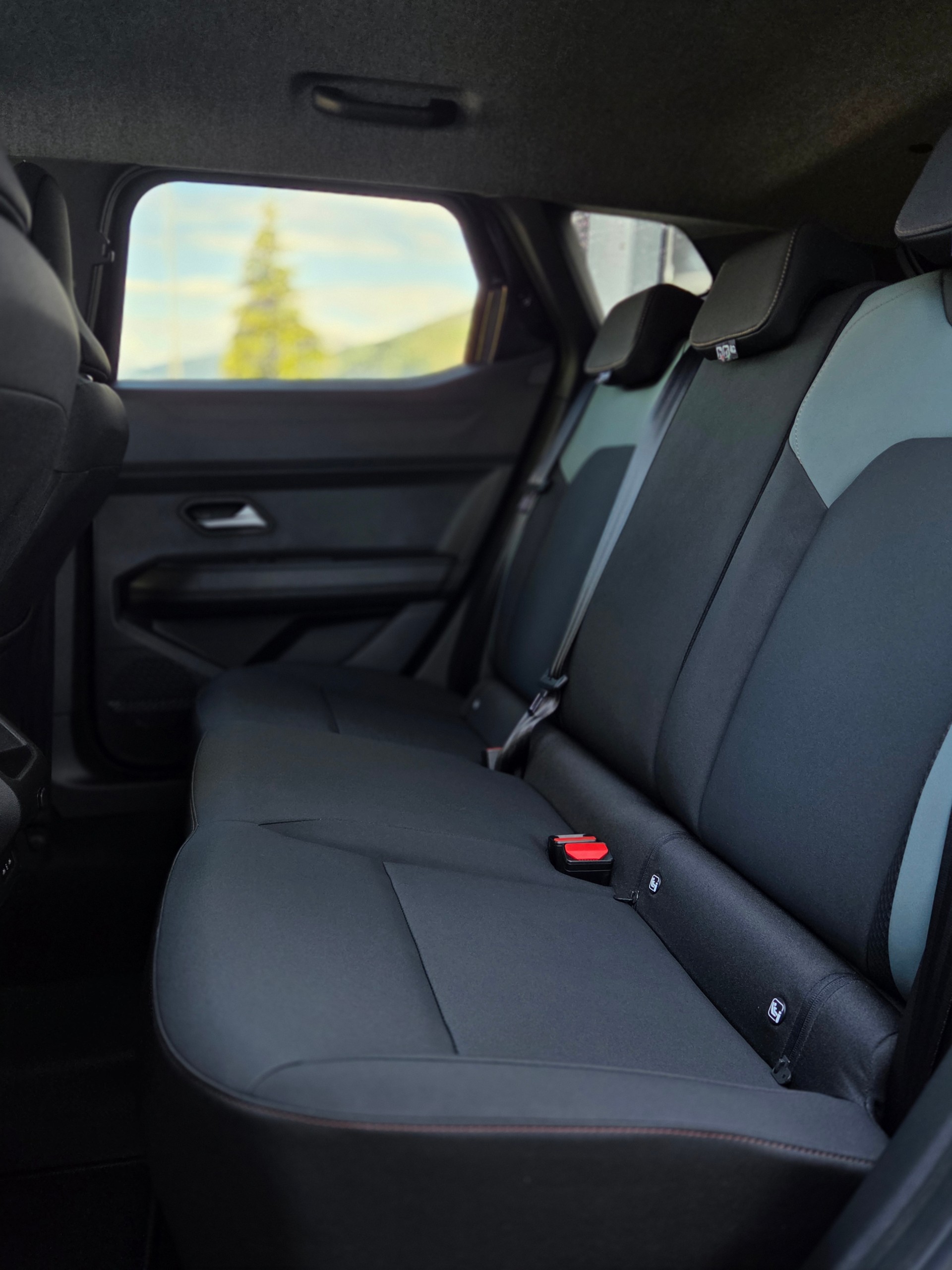 DACIA Duster TCe Hybrid 150 48V Extreme 4x4-image-6