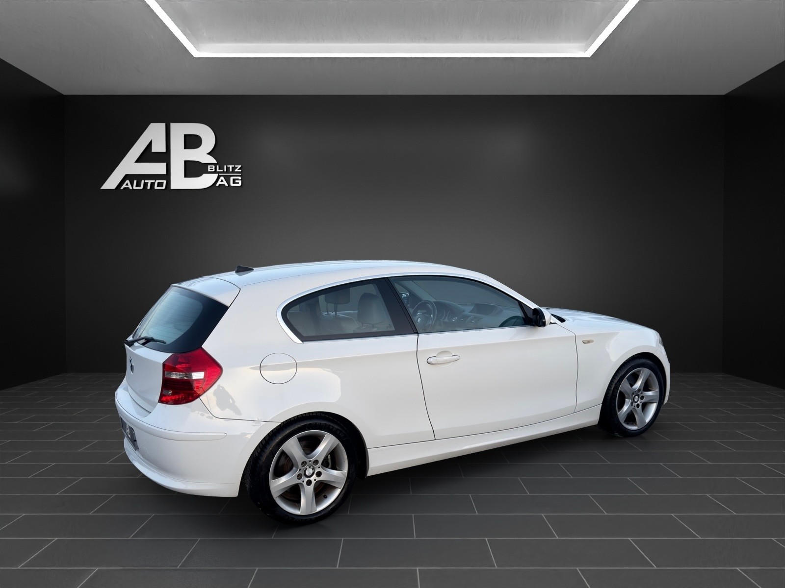 BMW 123d M-Sportpaket Steptronic mit 204 PS-image-4