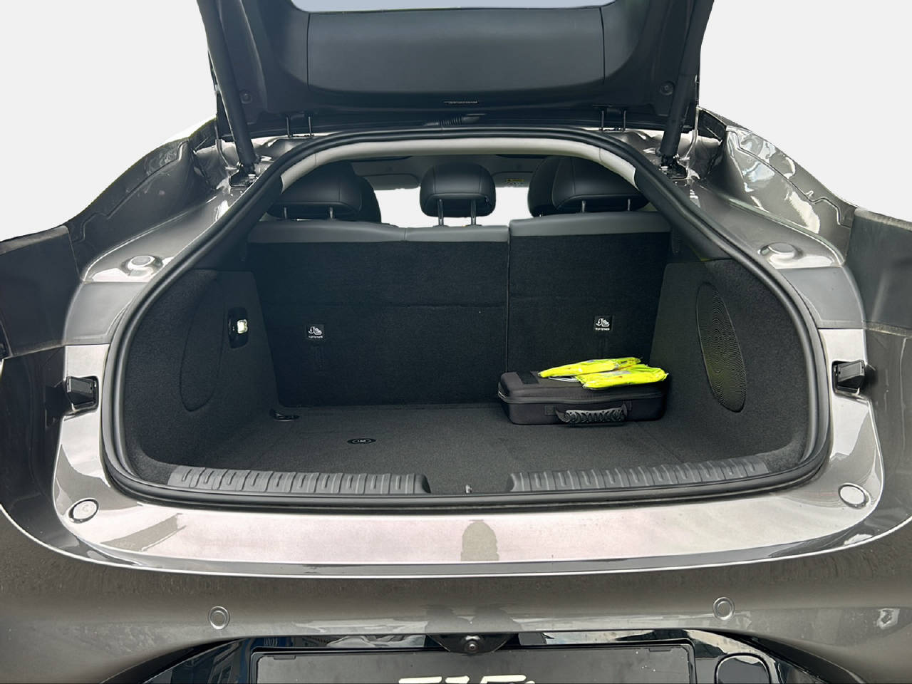MG IM5 100 kWh Performance 4WD-image-12