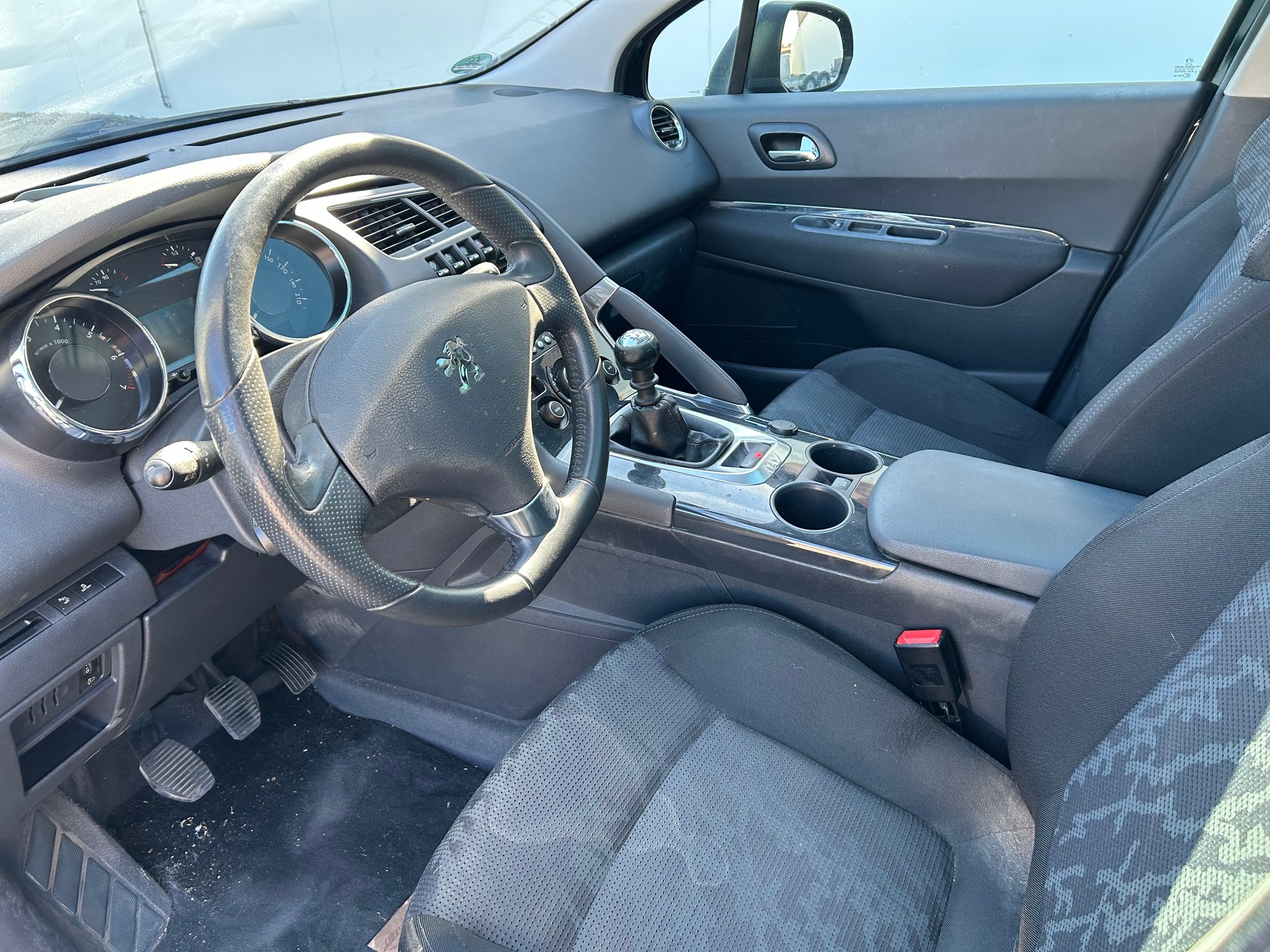 PEUGEOT 3008-image-5
