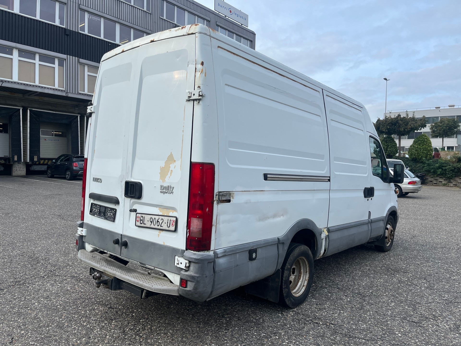 IVECO 35 C 15 V A6HA43B2B1-image-2