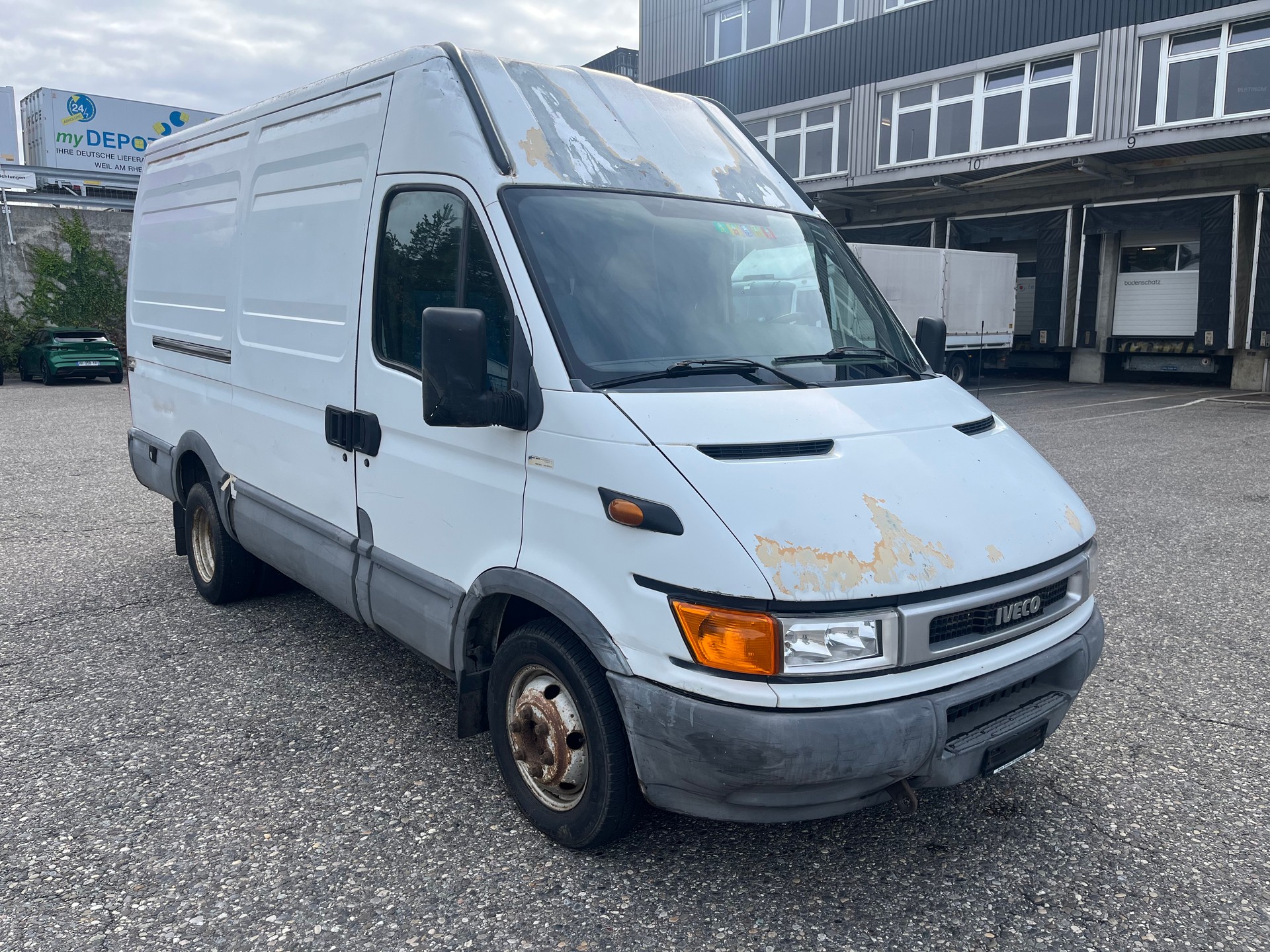 IVECO 35 C 15 V A6HA43B2B1-image-1