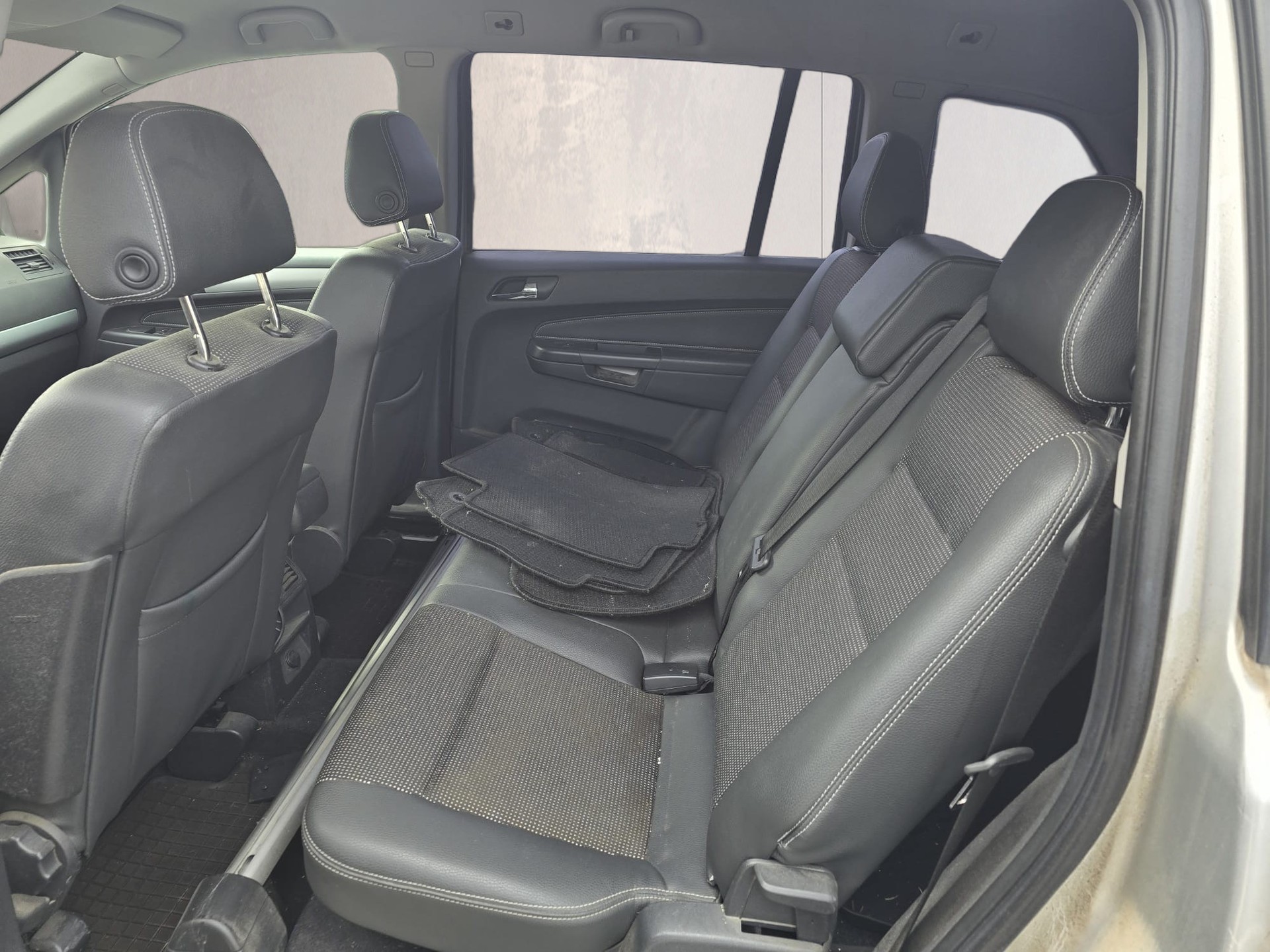 OPEL Zafira 2.2i 16V Enjoy Automatic-image-11