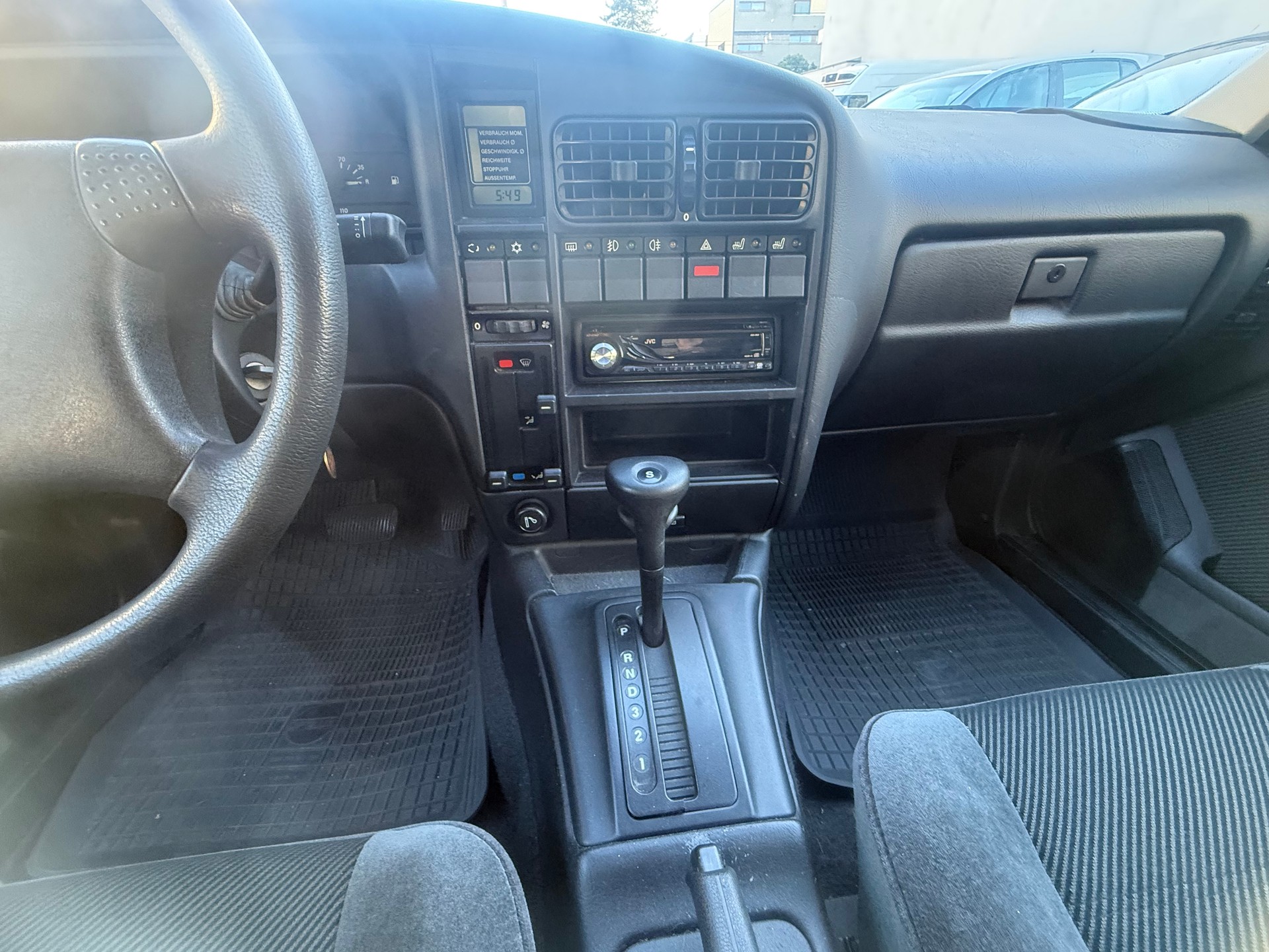 OPEL Omega 2.4i Caravan Travel-image-10