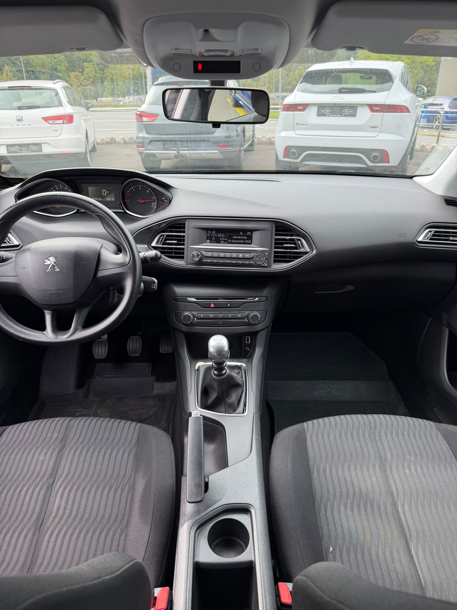 PEUGEOT 308 SW 1.6 BlueHDI Allure-image-6