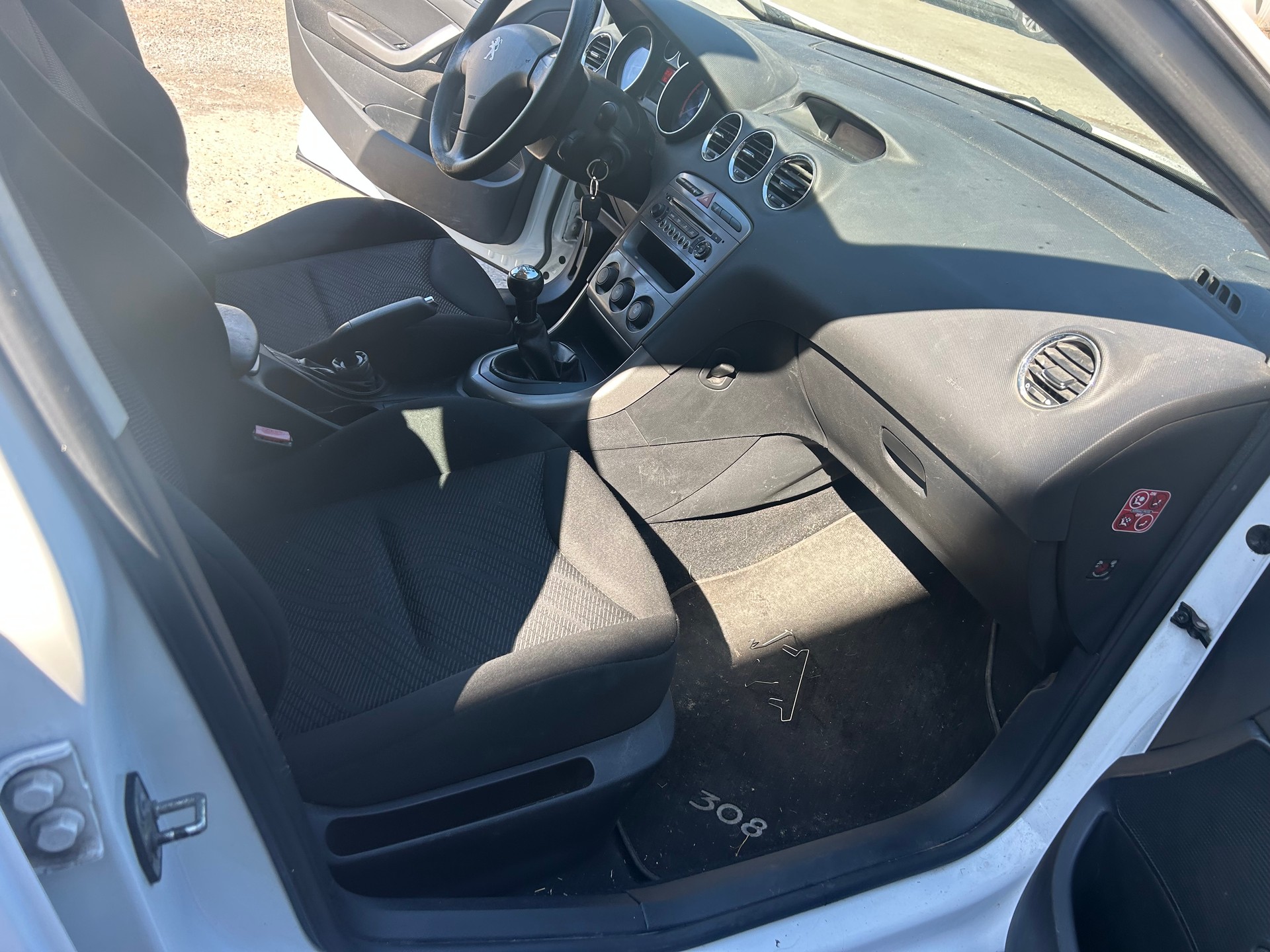 PEUGEOT 308 SW 1.4 16V VTI Access-image-5