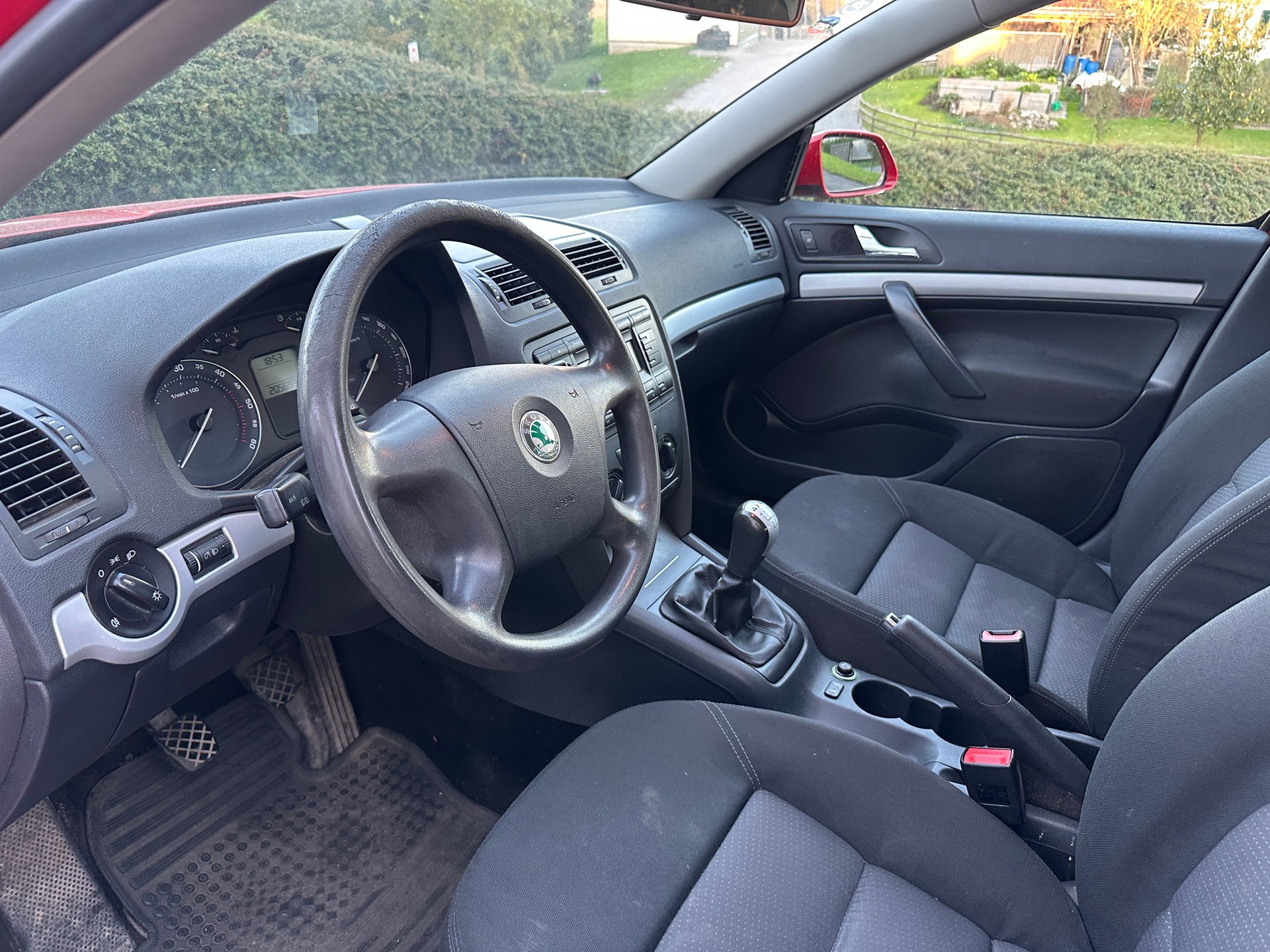 SKODA Octavia 1.9 TDI Swiss Adventure 4x4-image-5