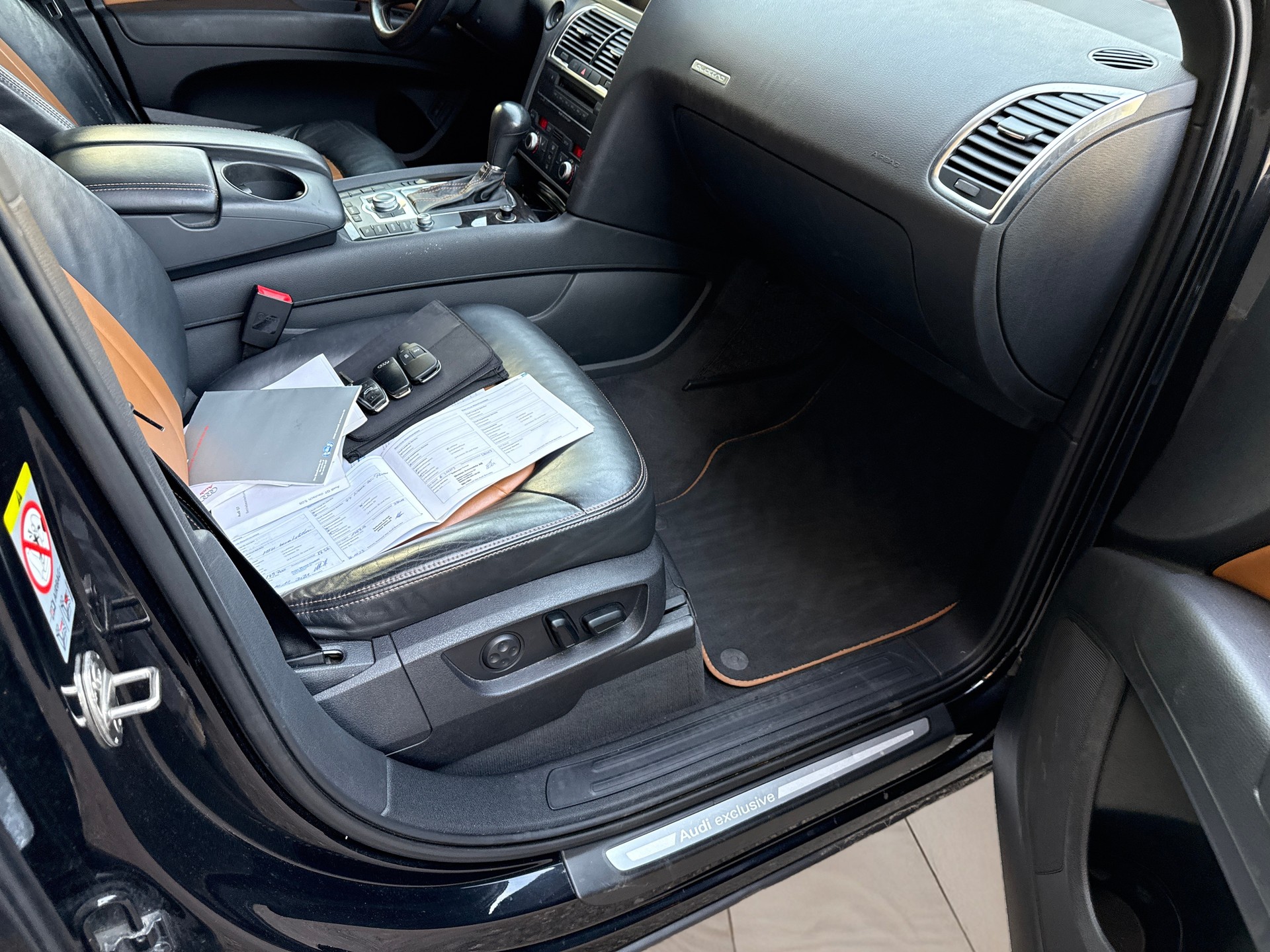 AUDI Q7 4.2 FSI quattro tiptronic-image-19