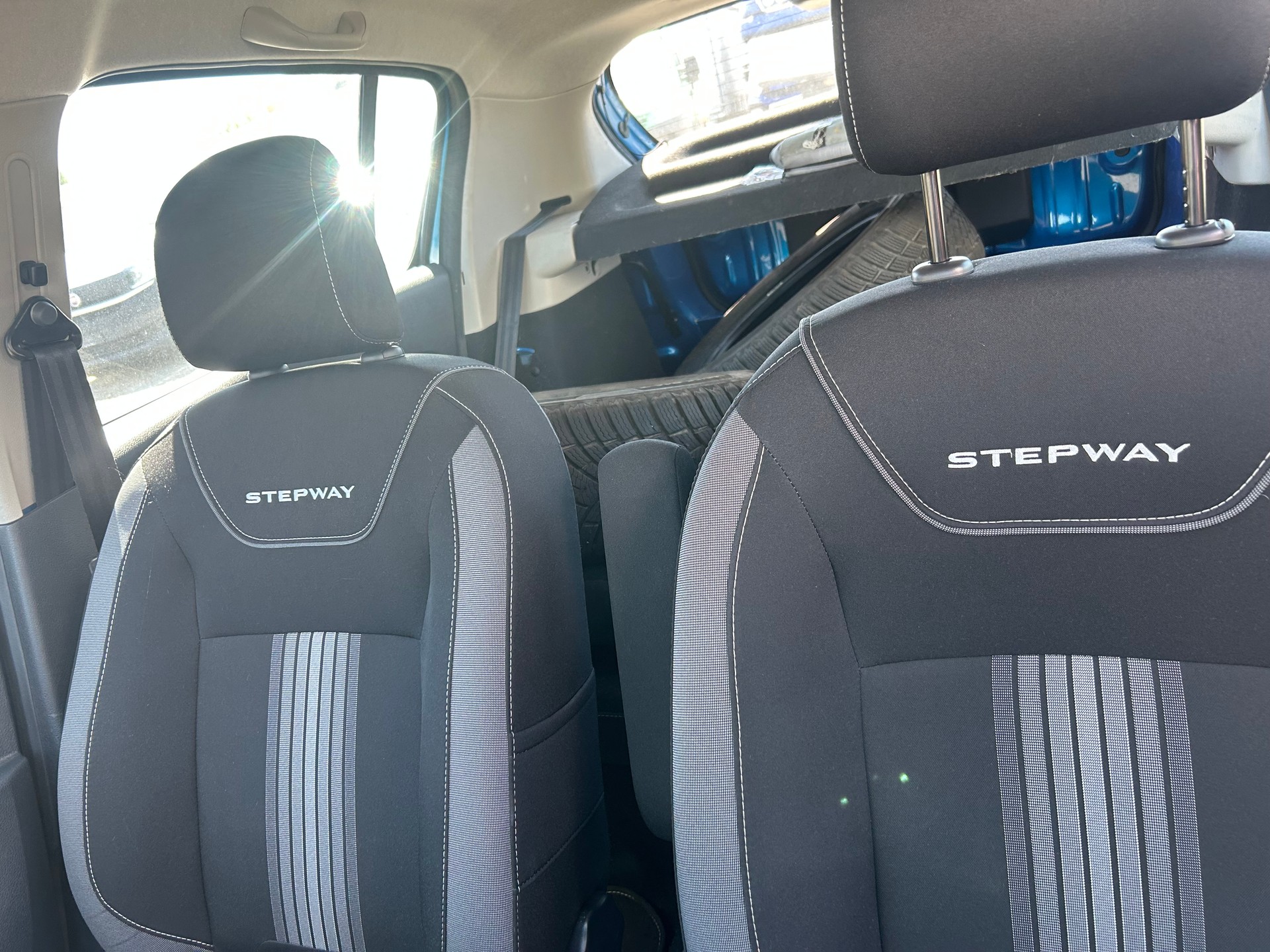 DACIA Sandero TCe 90 Stepway Unlimited 2-image-4