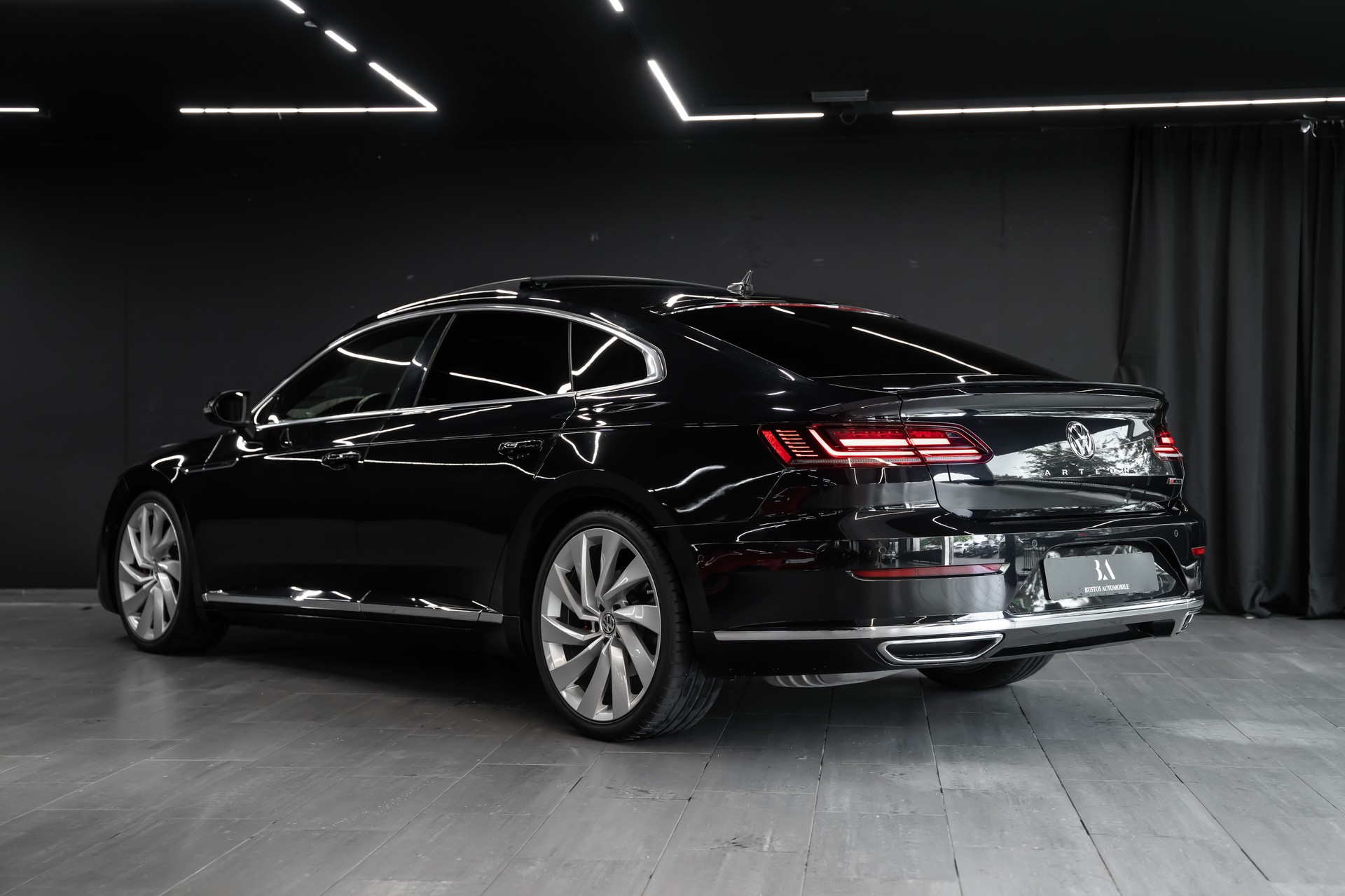 VW Arteon 2.0 TSI BMT R-Line 4Motion DSG / 360 Kamera / Head Up / Massage Sitze / Luxus Paket / Pano-Schiebedach-image-6