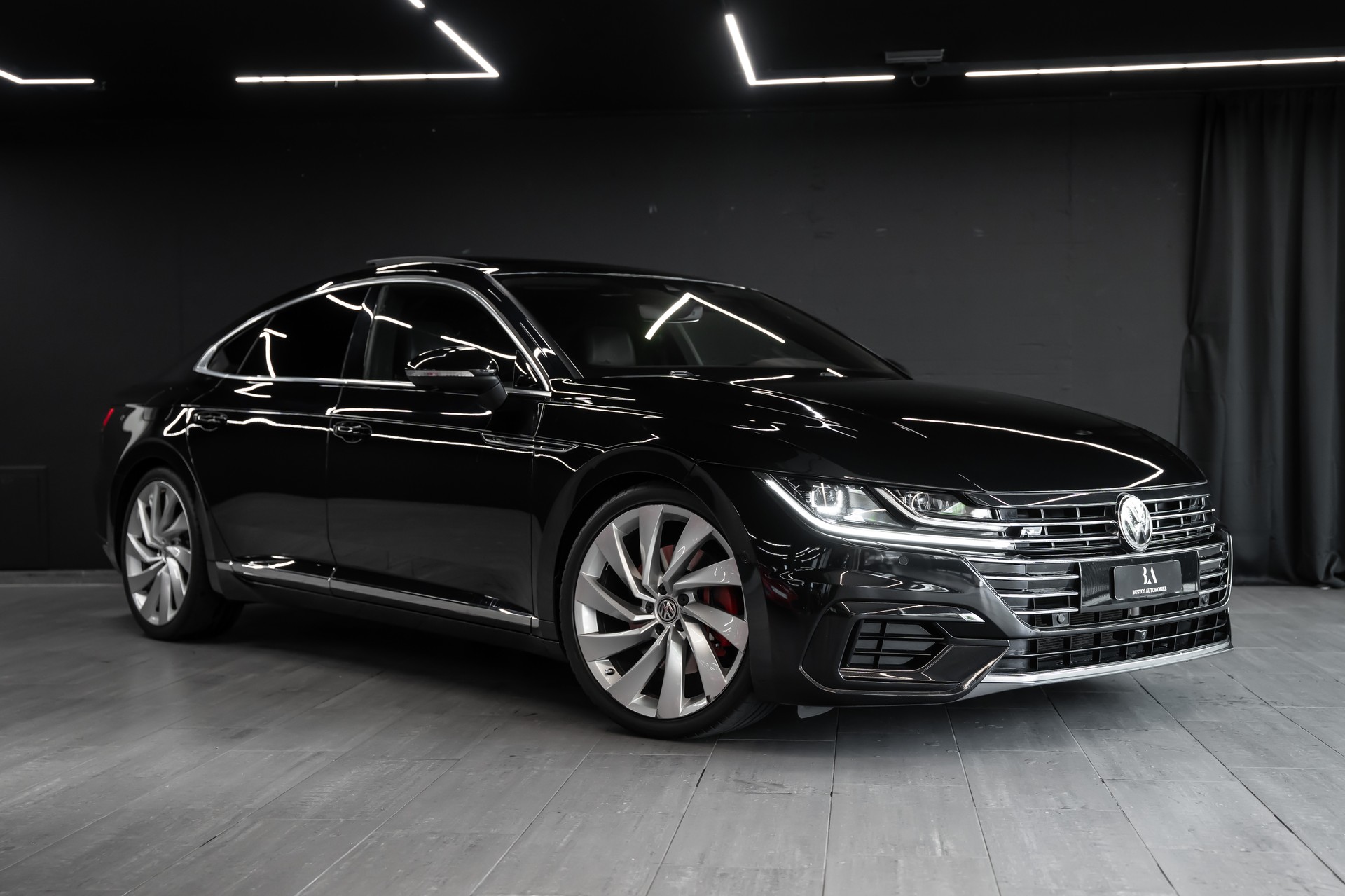 VW Arteon 2.0 TSI BMT R-Line 4Motion DSG / 360 Kamera / Head Up / Massage Sitze / Luxus Paket / Pano-Schiebedach-image-0