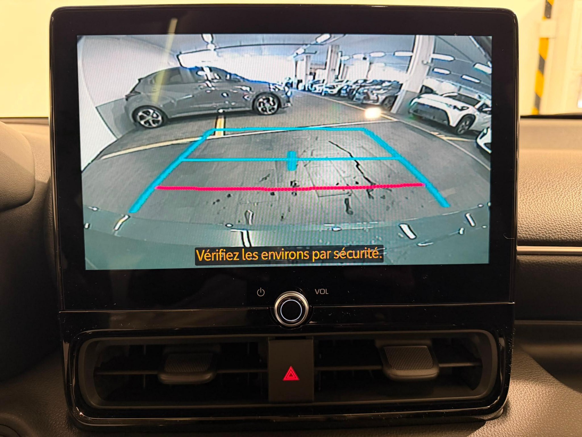 TOYOTA Yaris 1.5 VVT-i HSD Premium-image-5