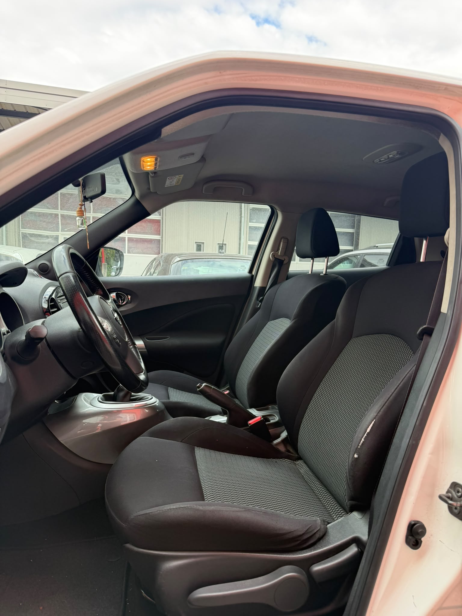 NISSAN Juke 1.2 DIG-T acenta-image-1