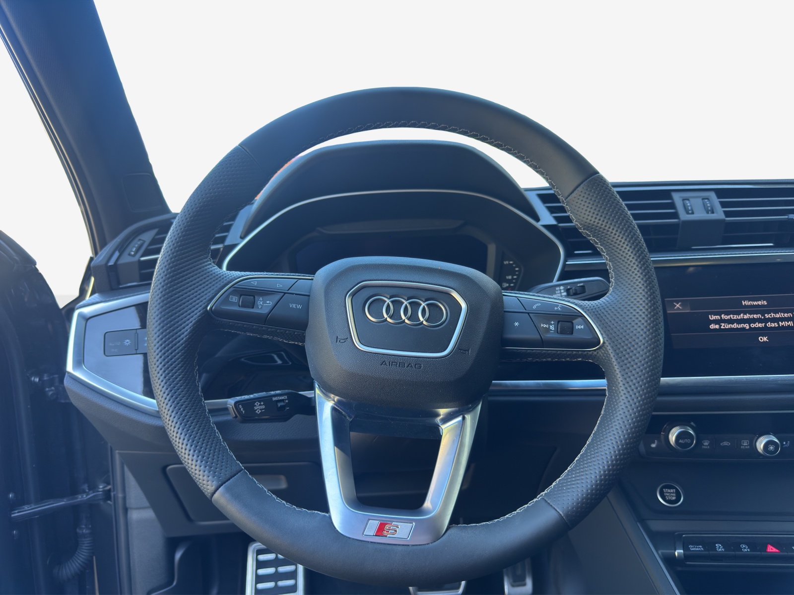 AUDI Q3 Sportback 35 TFSI S line Attraction S-tronic-image-9