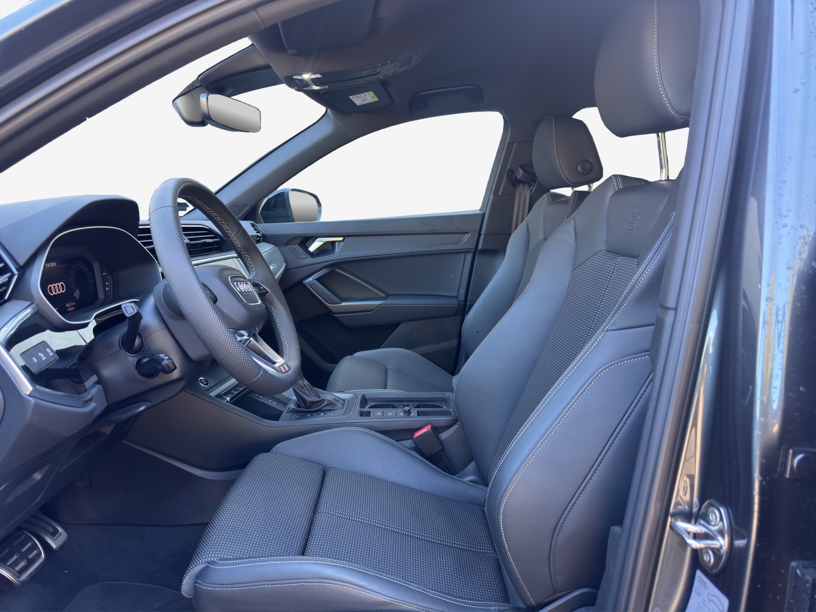AUDI Q3 Sportback 35 TFSI S line Attraction S-tronic-image-7