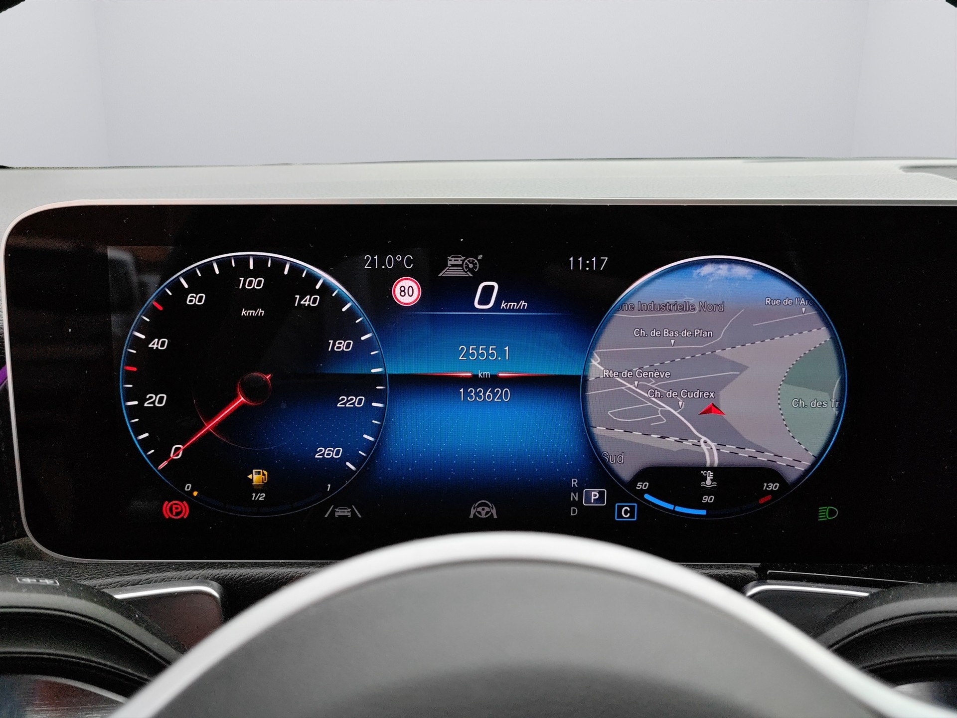 MERCEDES-BENZ GLB 200 d 4Matic Progressive 8G-Tronic-image-16