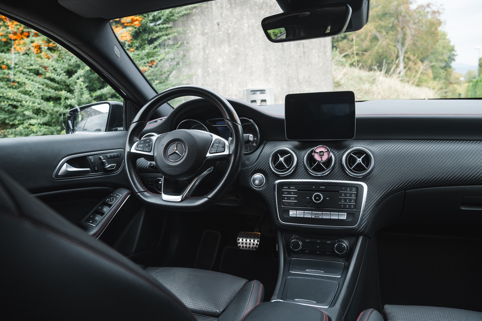 MERCEDES-BENZ A 250 Active Star 4m-image-2