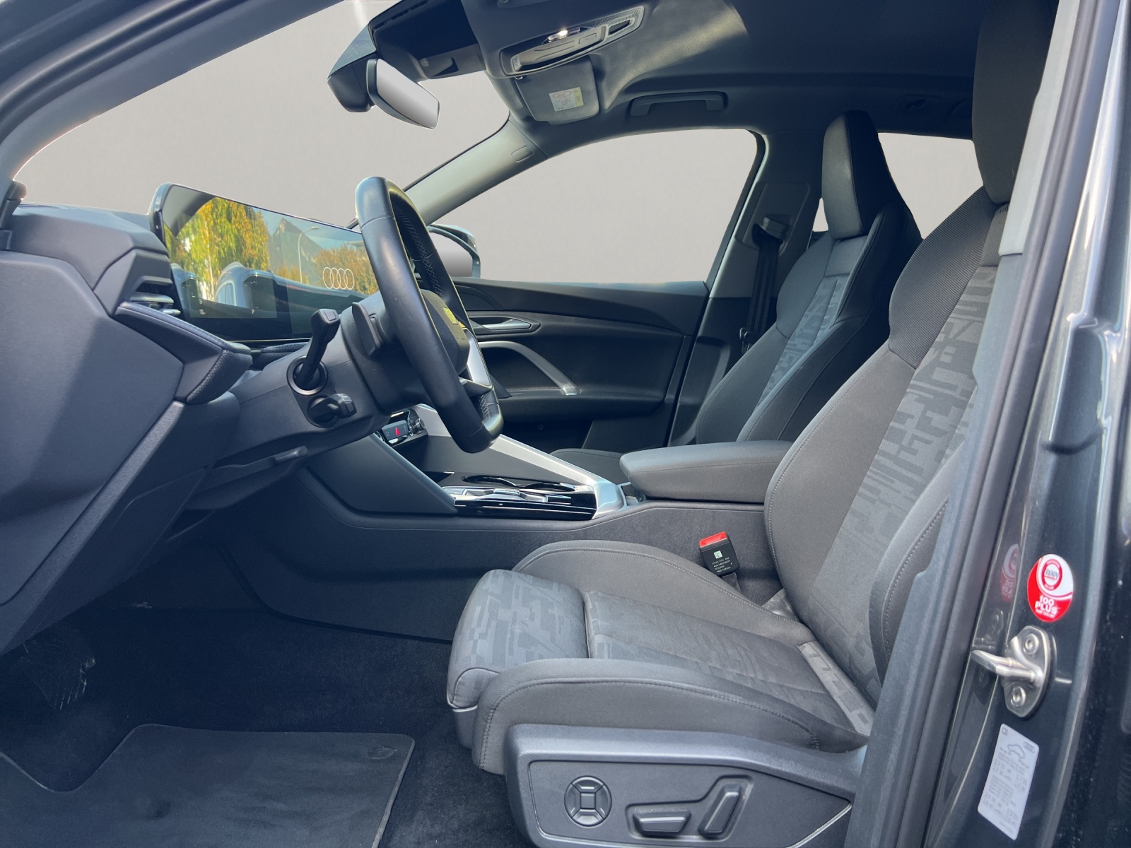 AUDI Q5 SUV 2.0 TDI quattro S-Tronic-image-7