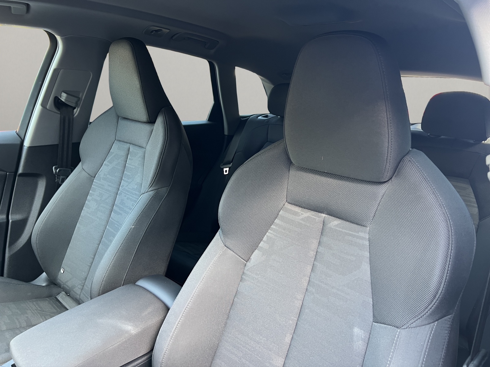 AUDI Q5 SUV 2.0 TDI quattro S-Tronic-image-11