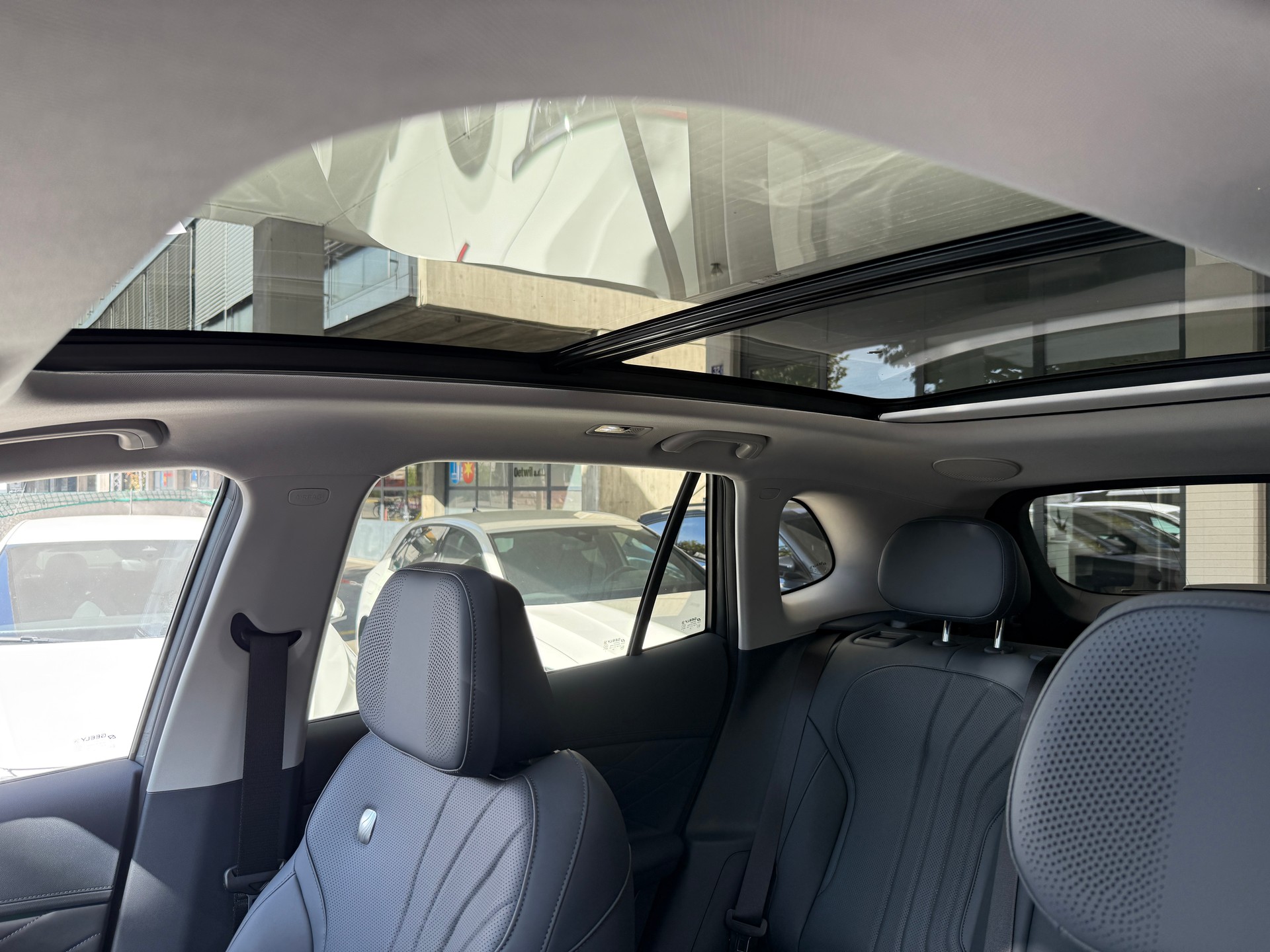 GEELY Max+-image-21