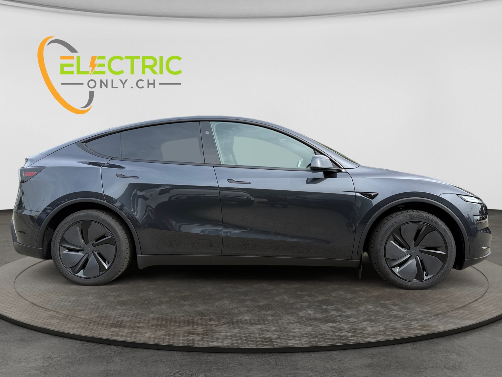 TESLA Model Y Premium Long Range AWD + AHK-image-5