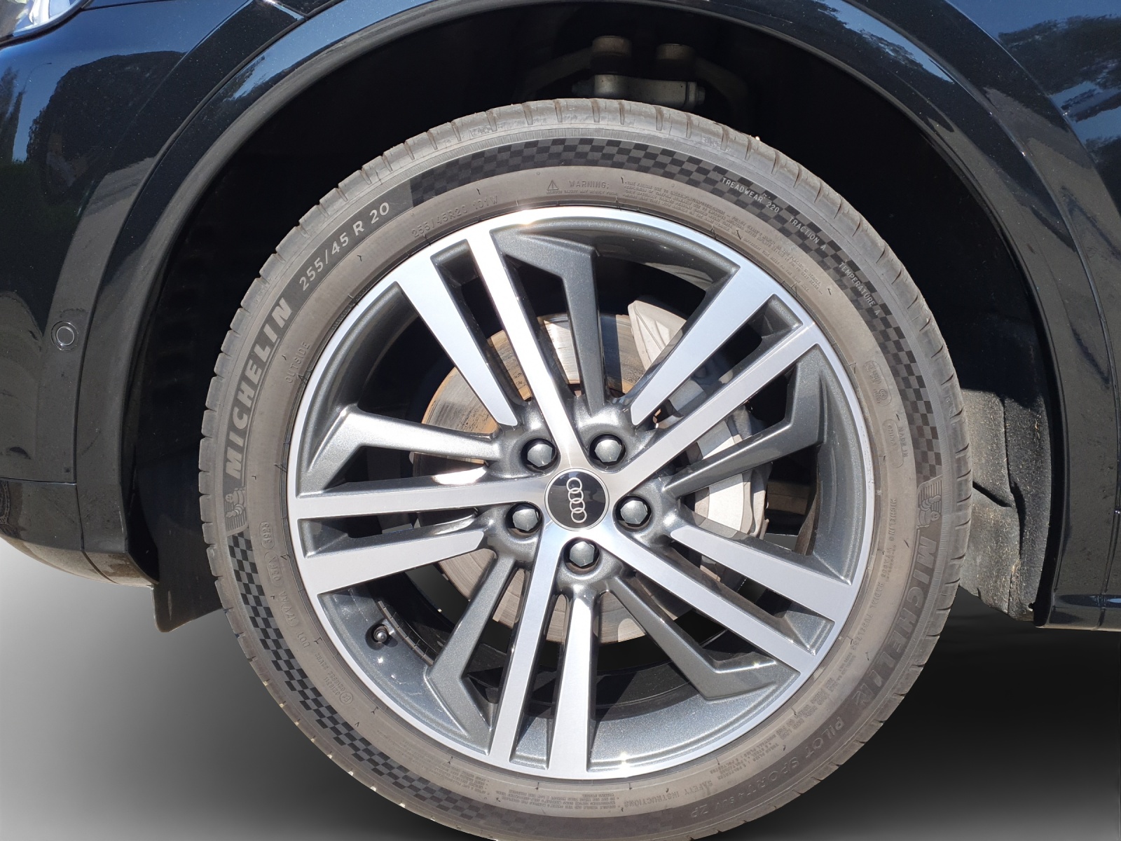 AUDI Q5 55 TFSI e sport quattro-image-13