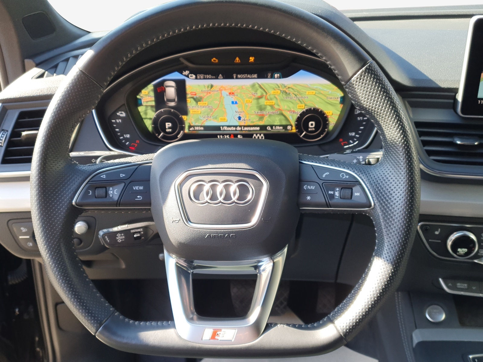 AUDI Q5 55 TFSI e sport quattro-image-9